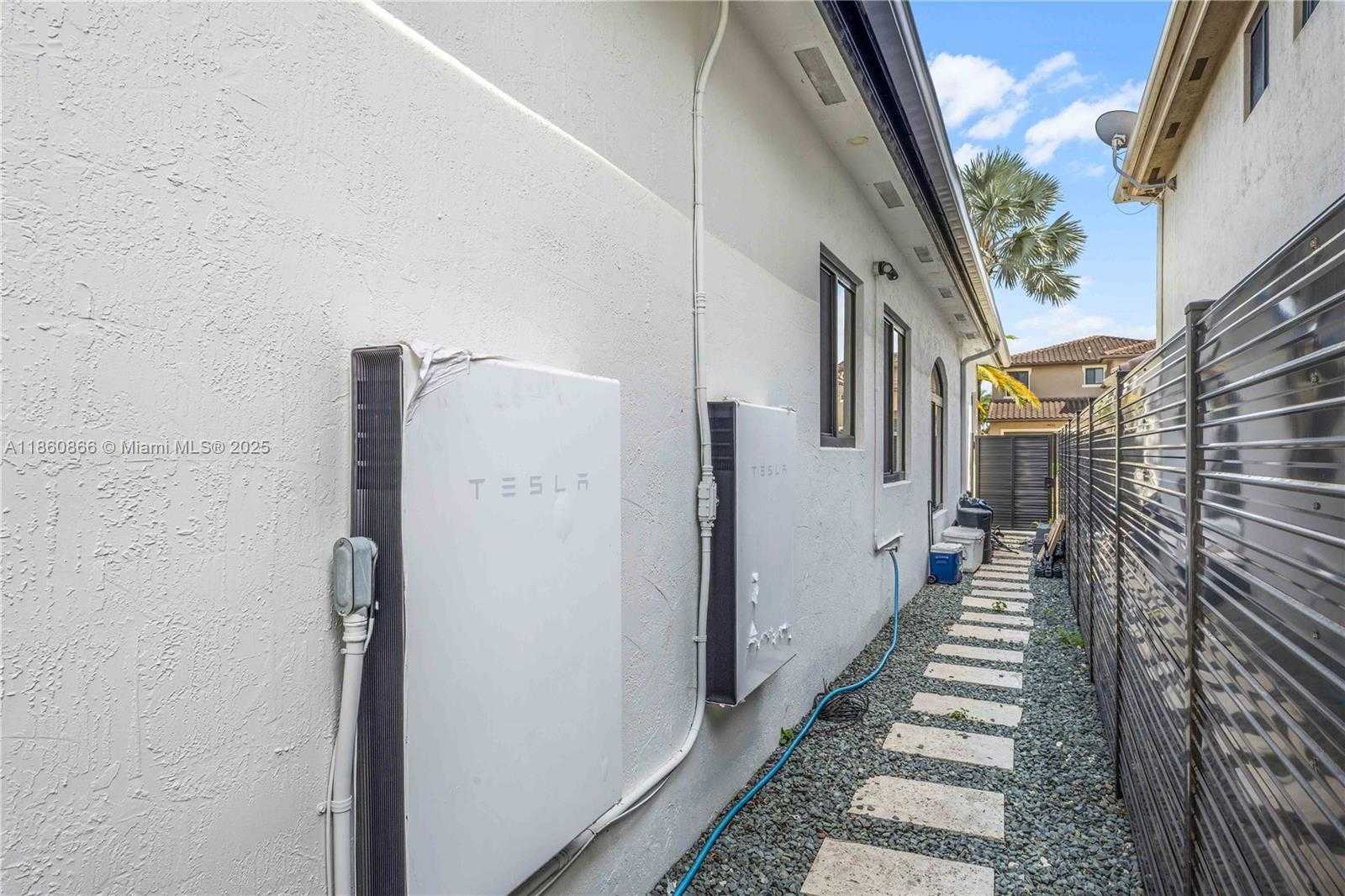 Small Image of 14625 SOUTH WEST 17TH ST, Miami Number 3