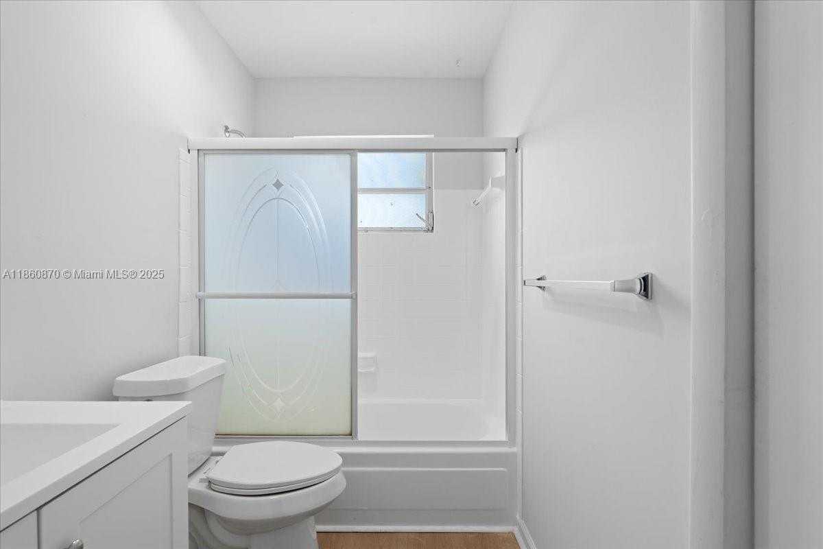 Small Image of 6930 NORTH WEST 11TH CT, Margate Number 10