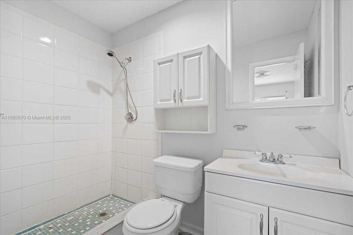 Small Image of 6930 NORTH WEST 11TH CT, Margate Number 16