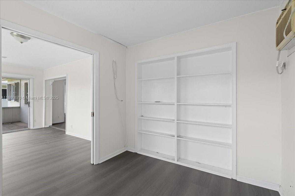 Small Image of 6930 NORTH WEST 11TH CT, Margate Number 22
