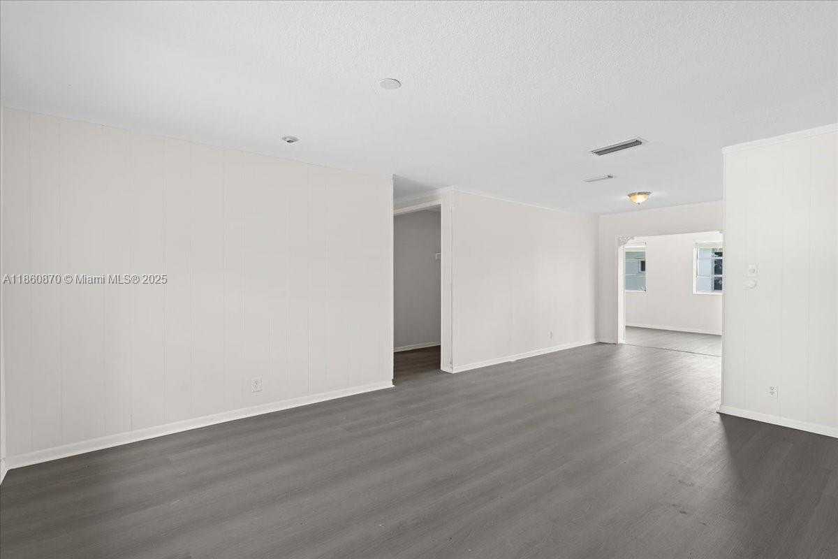 Small Image of 6930 NORTH WEST 11TH CT, Margate Number 30