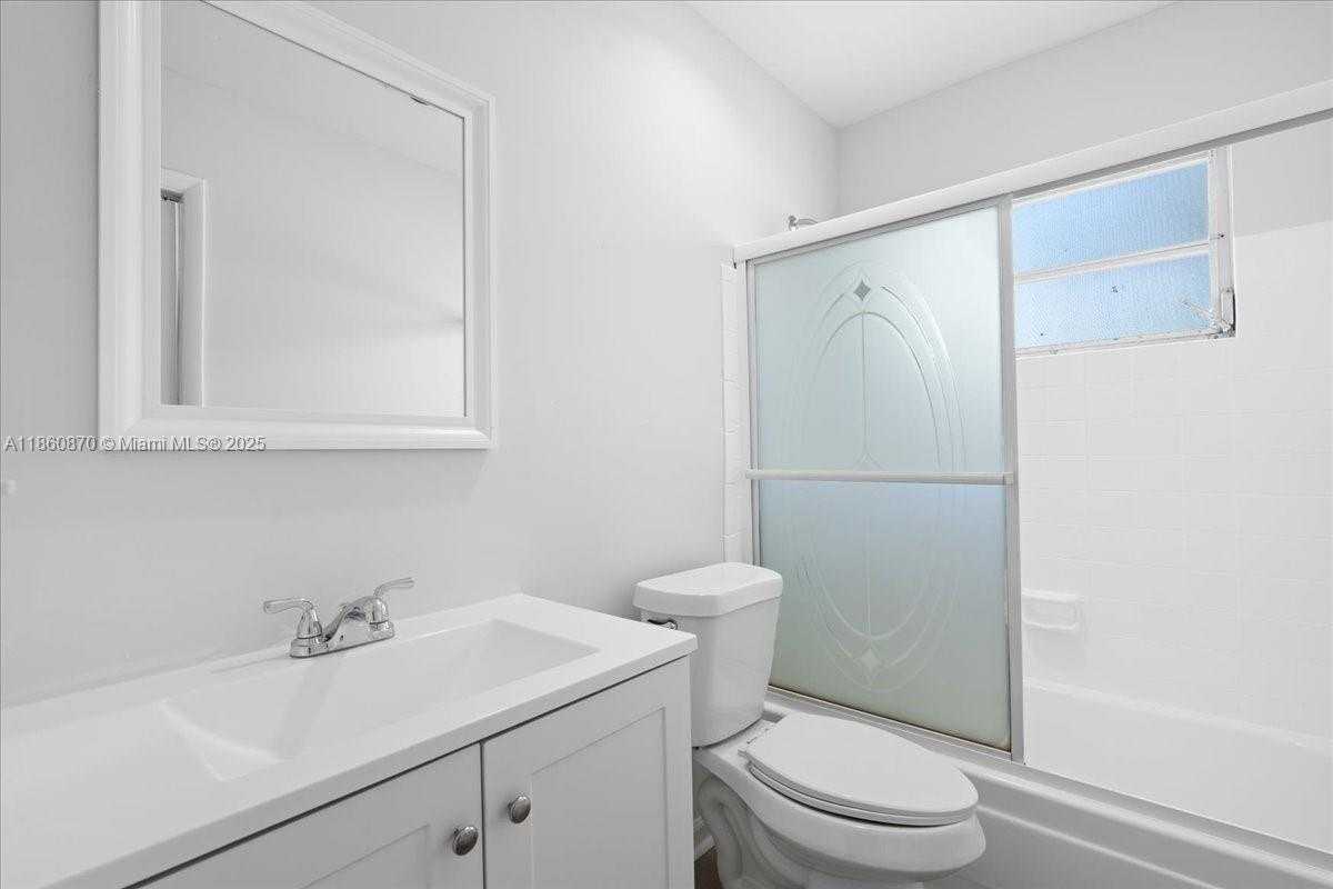Small Image of 6930 NORTH WEST 11TH CT, Margate Number 9