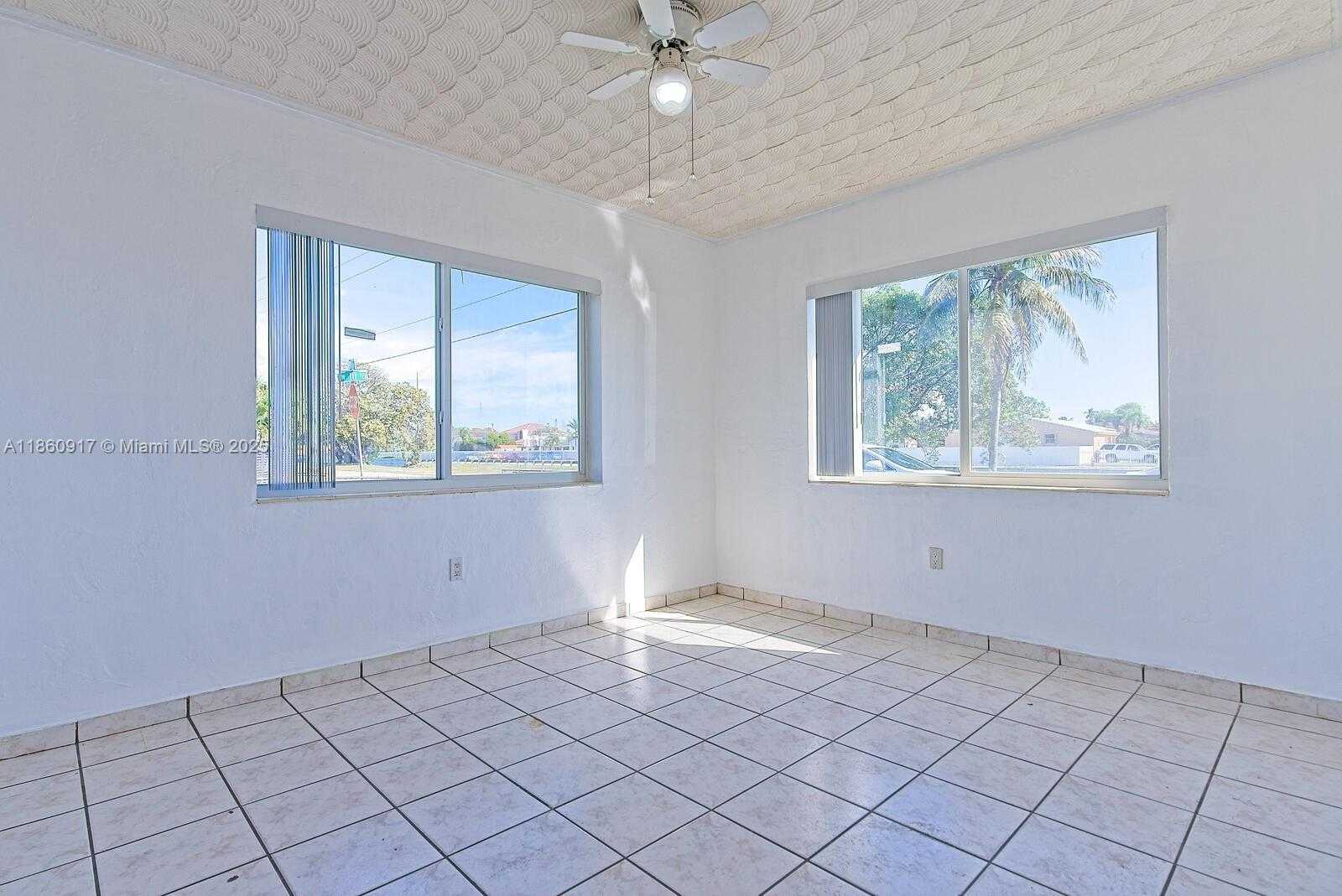 Small Image of 5700 NORTH WEST 111TH TER, Hialeah Number 19