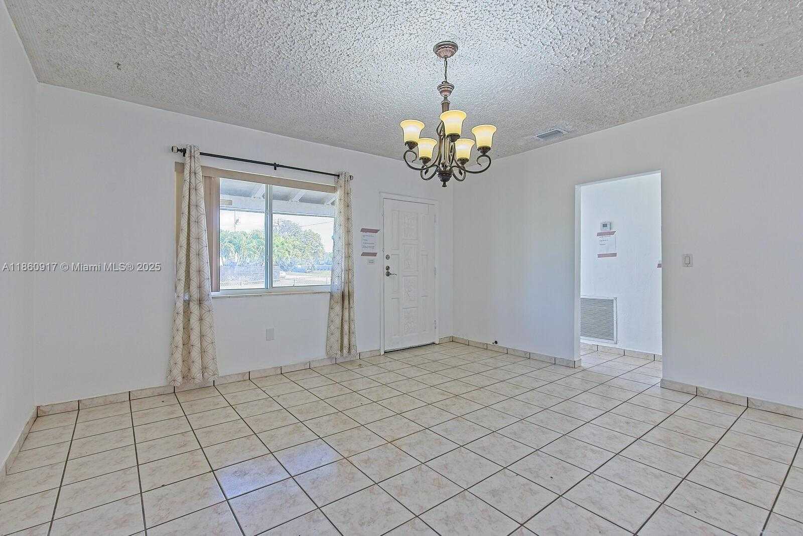 Small Image of 5700 NORTH WEST 111TH TER, Hialeah Number 9