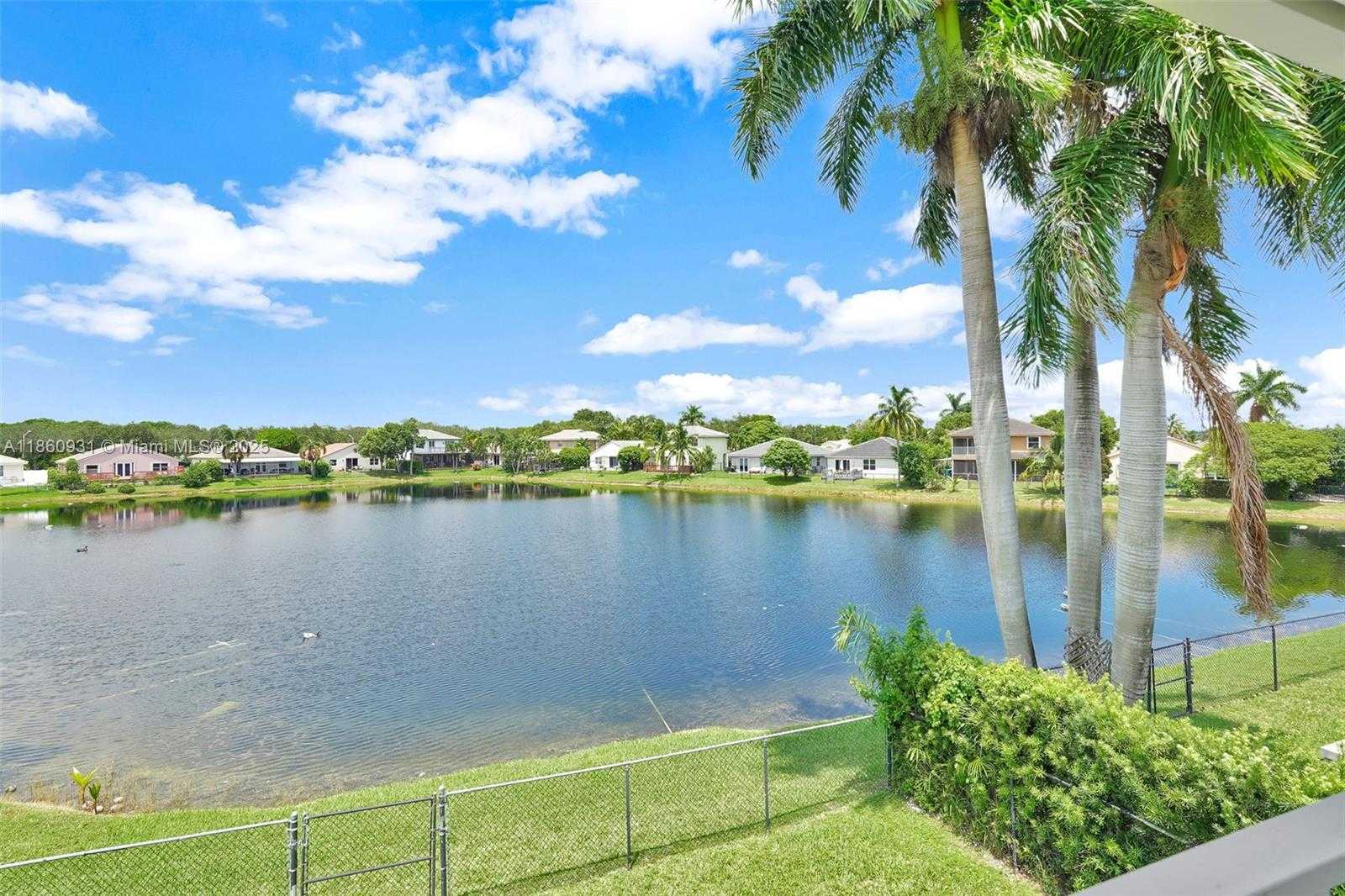 Small Image of 5885 SOUTH WEST 102ND AVE, Cooper City Number 2