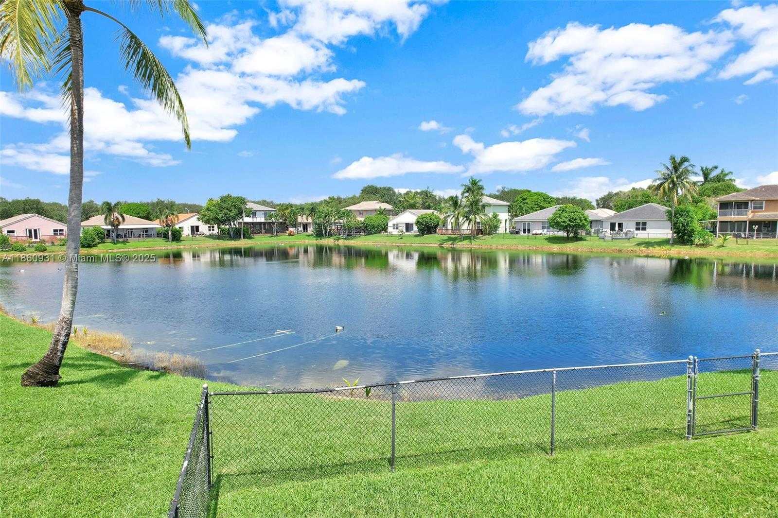 Small Image of 5885 SOUTH WEST 102ND AVE, Cooper City Number 26