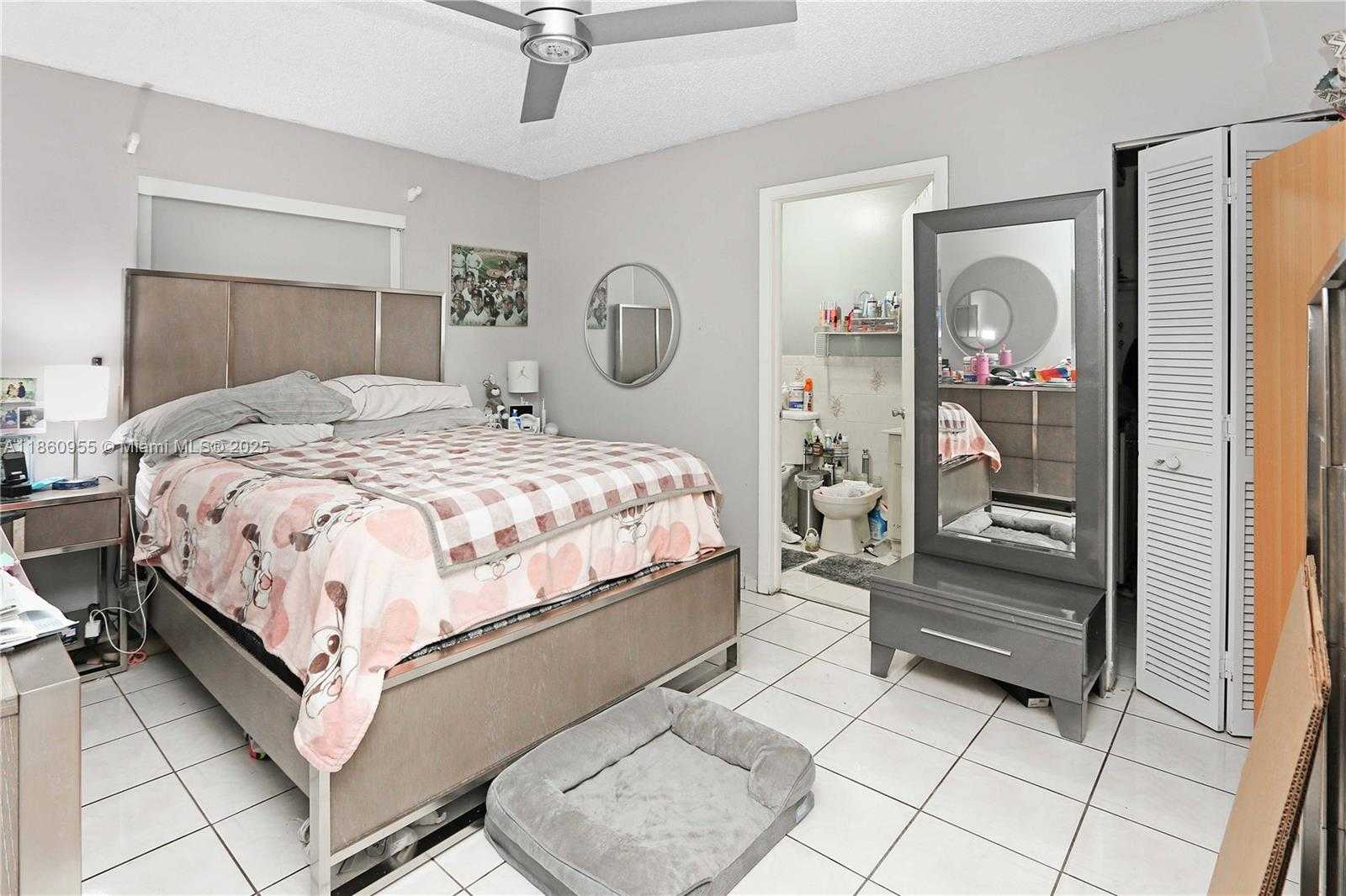 Small Image of 2534 WEST 72ND ST, Hialeah Number 12