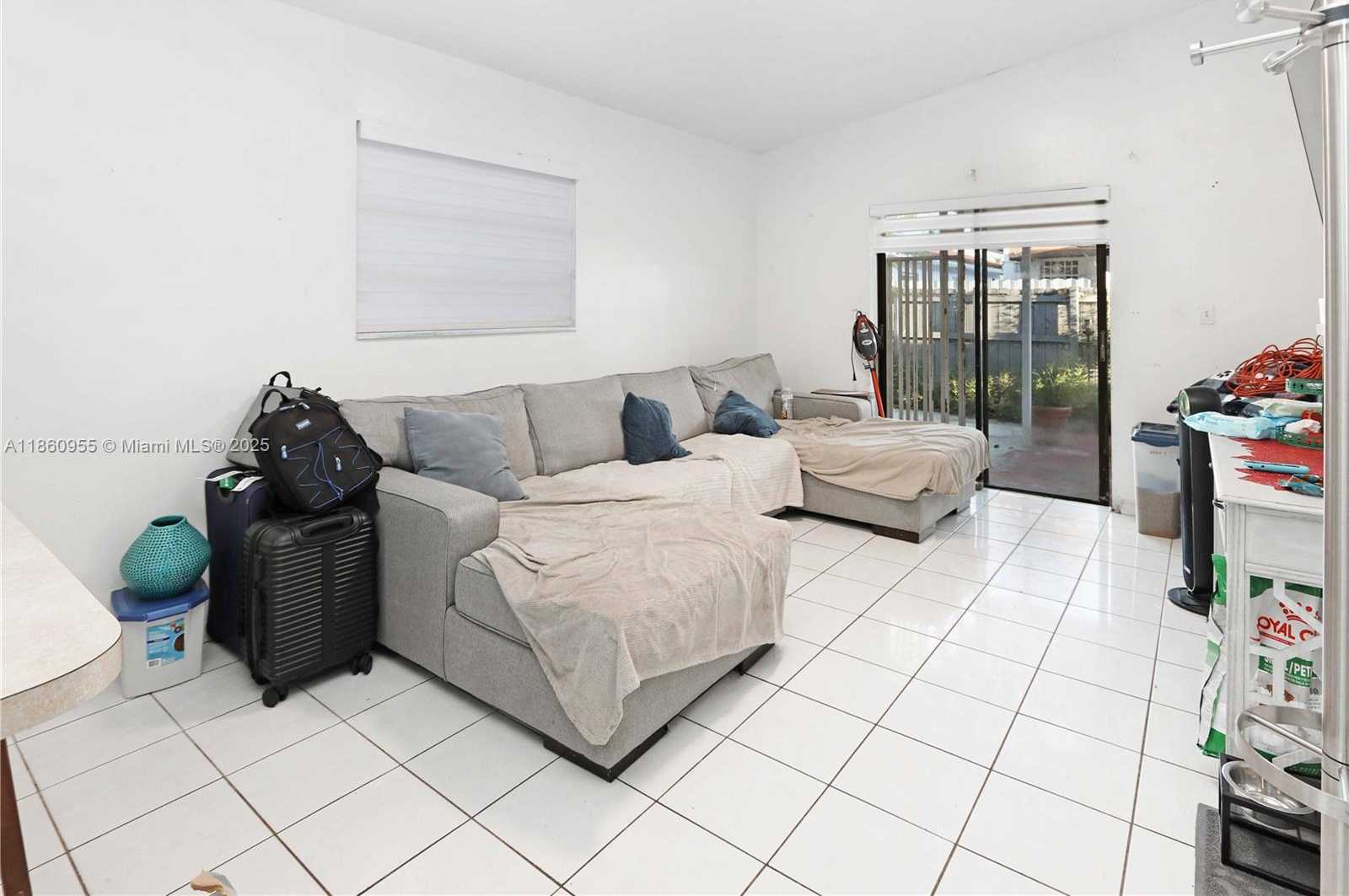 Small Image of 2534 WEST 72ND ST, Hialeah Number 5