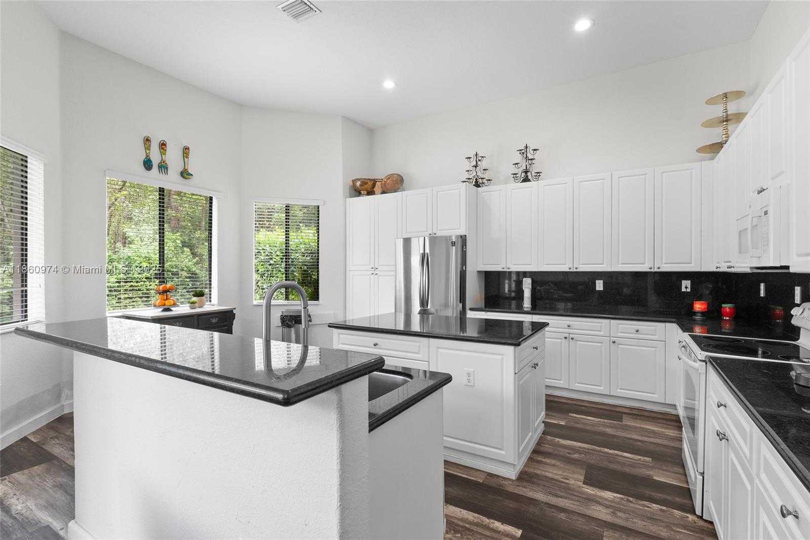 Small Image of 7666 SOUTH WEST 193RD LN, Cutler Bay Number 13