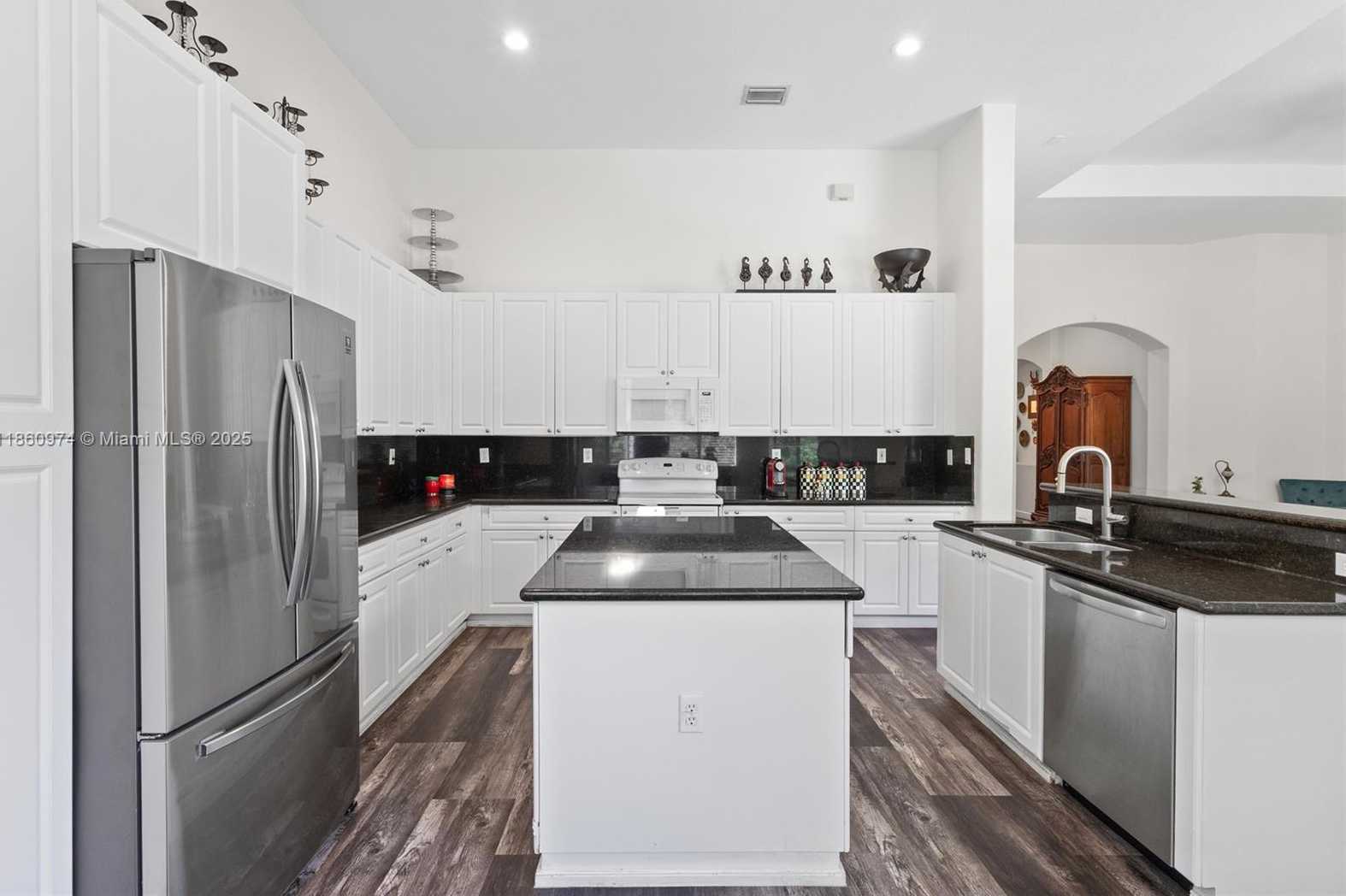 Small Image of 7666 SOUTH WEST 193RD LN, Cutler Bay Number 14