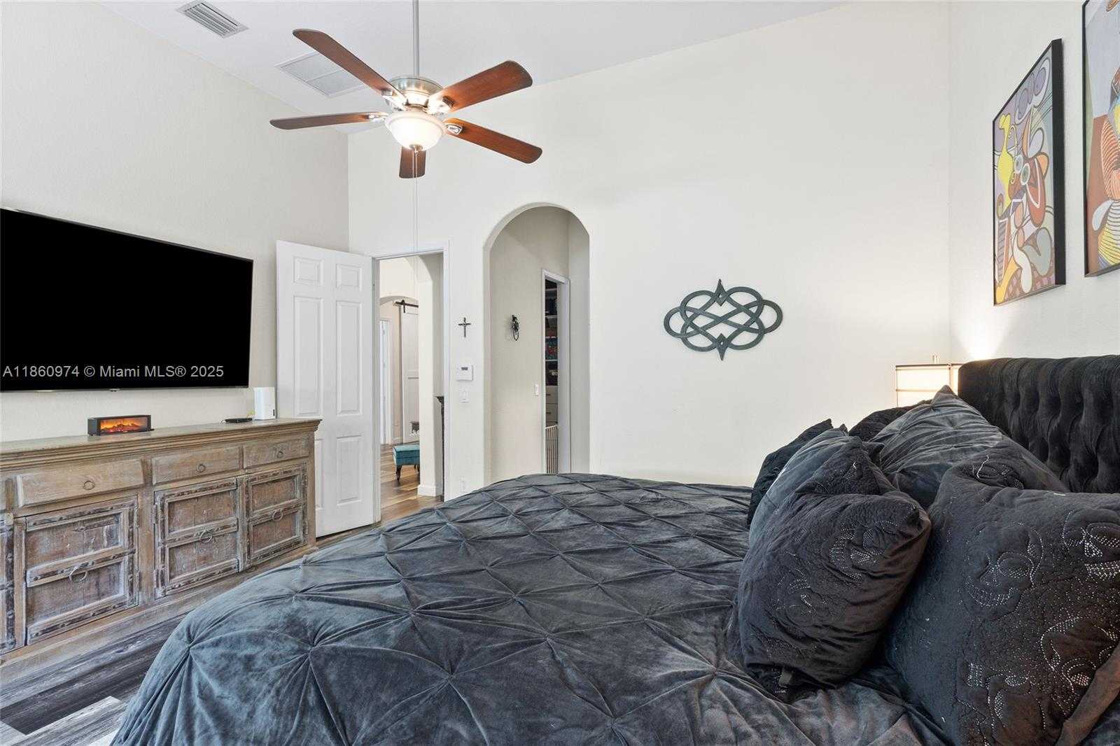 Small Image of 7666 SOUTH WEST 193RD LN, Cutler Bay Number 27