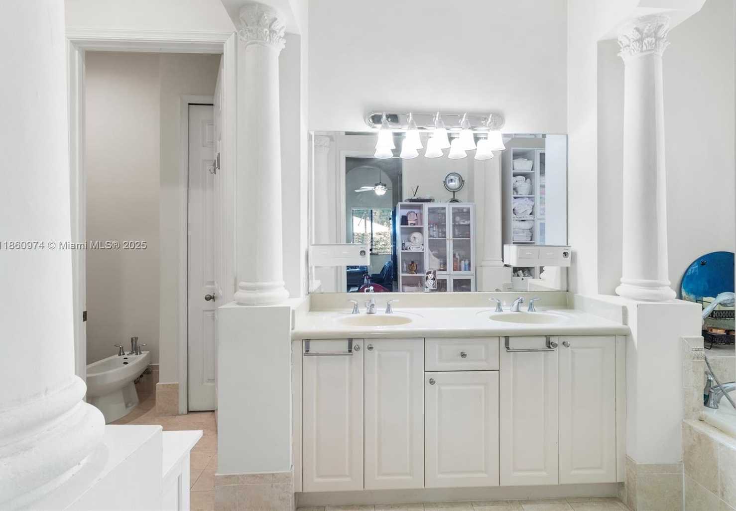Small Image of 7666 SOUTH WEST 193RD LN, Cutler Bay Number 29