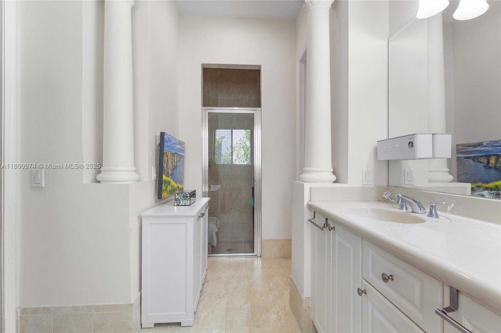 Small Image of 7666 SOUTH WEST 193RD LN, Cutler Bay Number 31