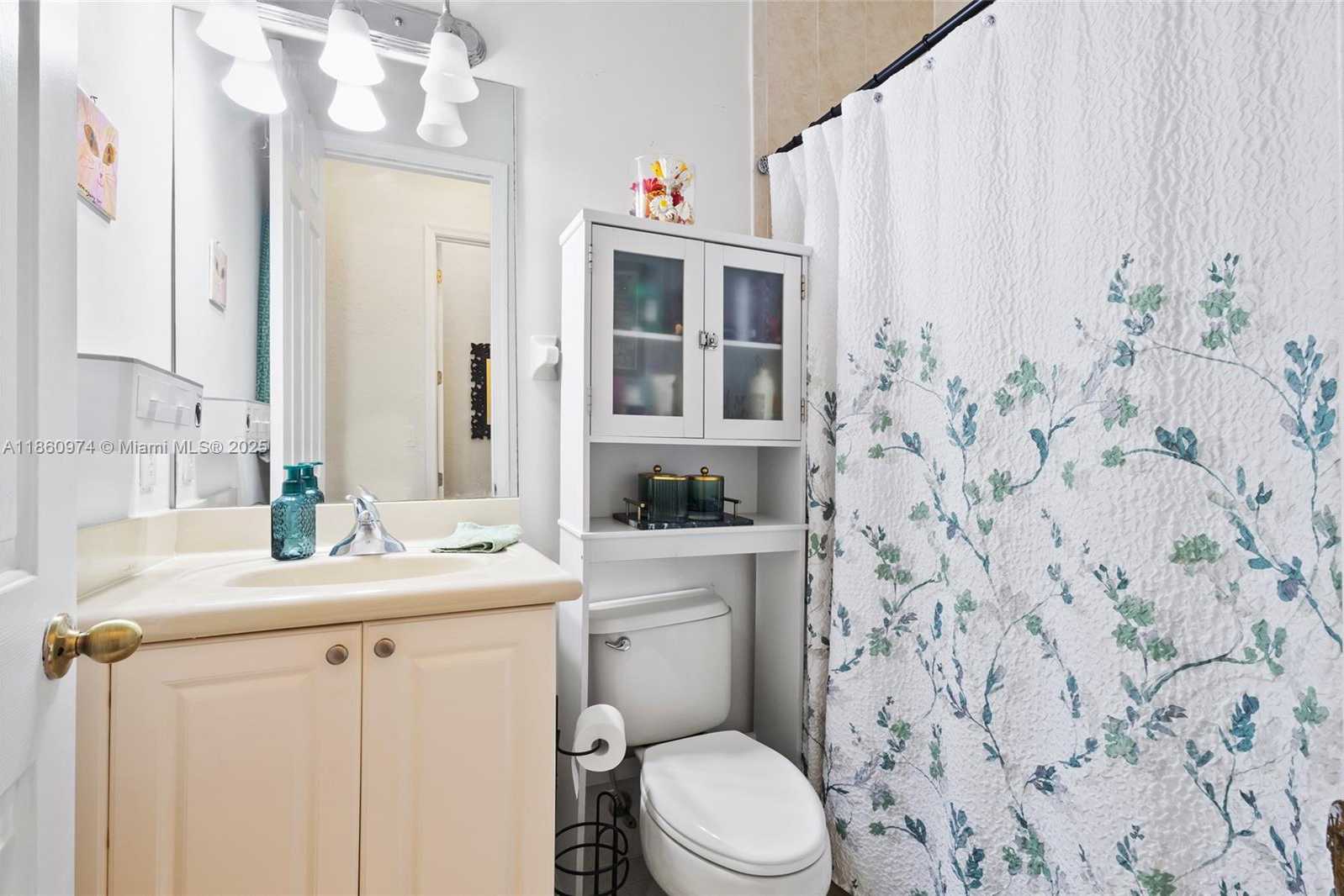 Small Image of 7666 SOUTH WEST 193RD LN, Cutler Bay Number 41