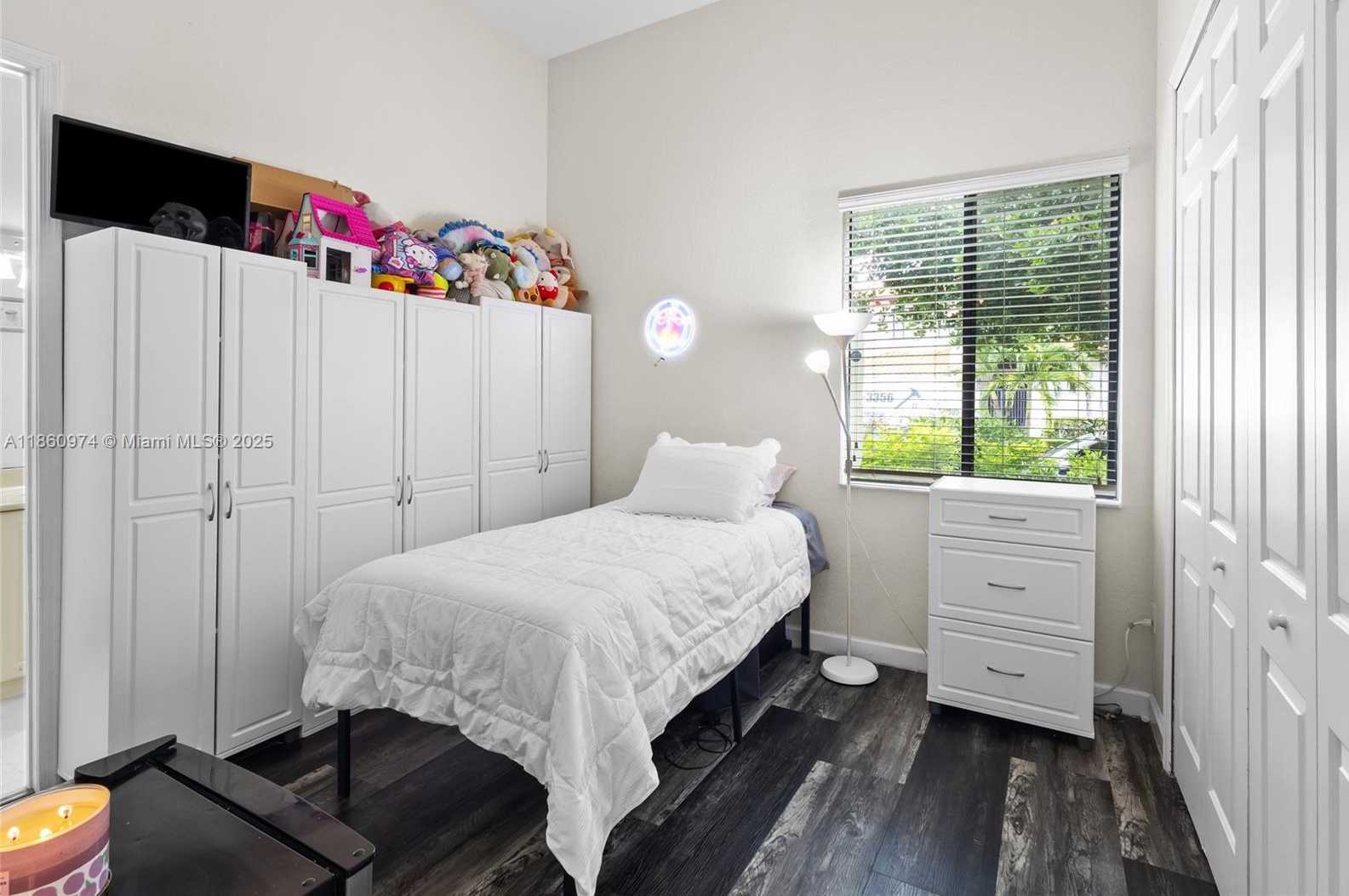 Small Image of 7666 SOUTH WEST 193RD LN, Cutler Bay Number 5