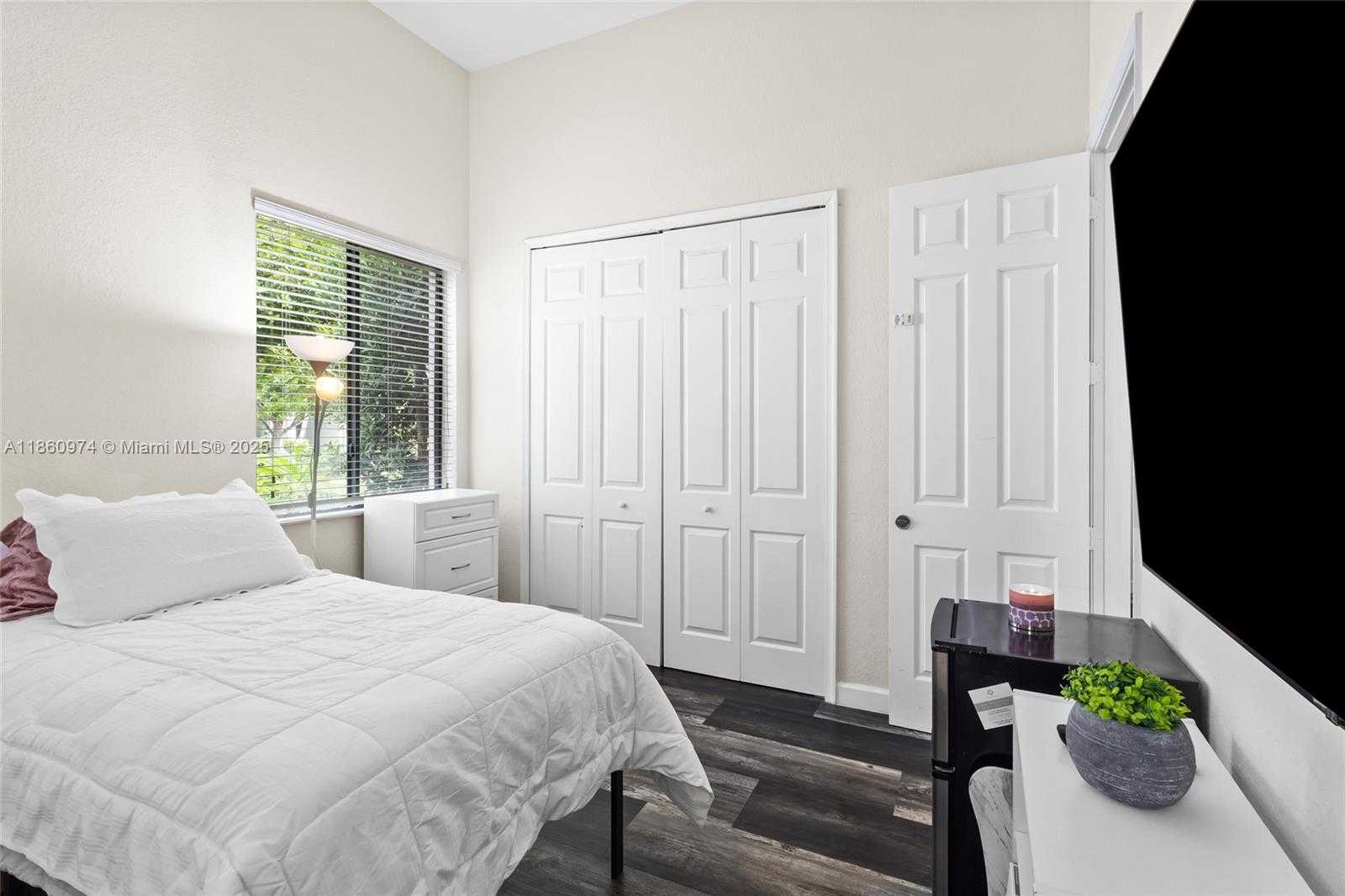 Small Image of 7666 SOUTH WEST 193RD LN, Cutler Bay Number 7