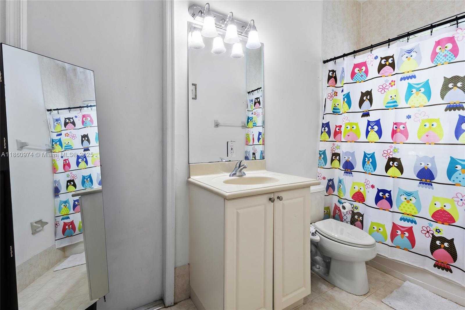 Small Image of 7666 SOUTH WEST 193RD LN, Cutler Bay Number 8