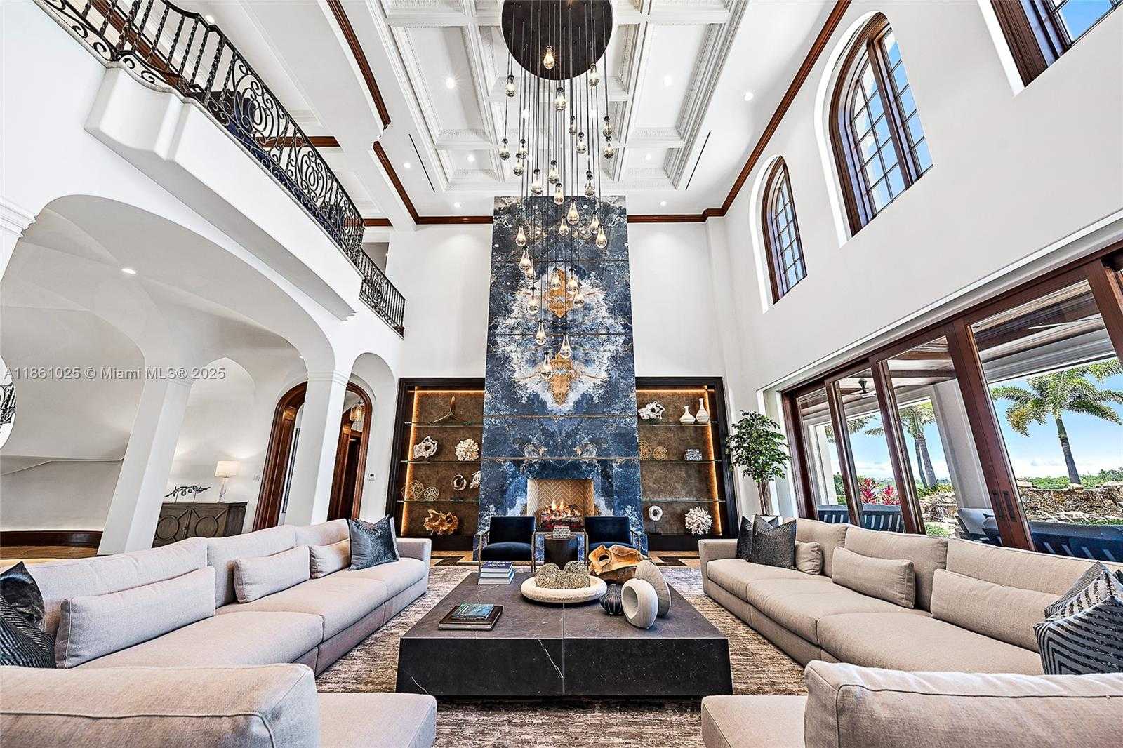 Small Image of 176 SPYGLASS LN, Jupiter Number 20