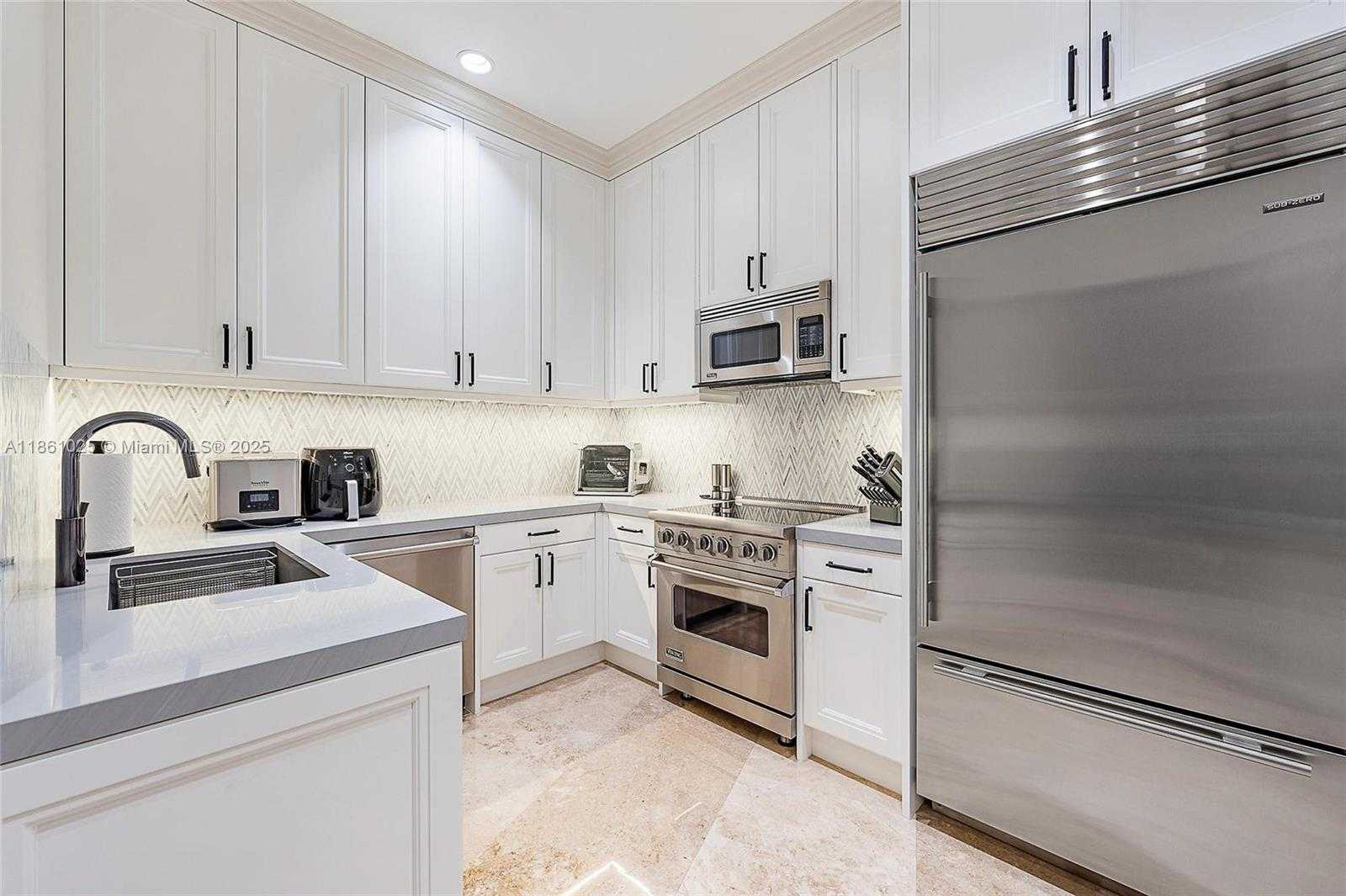 Small Image of 176 SPYGLASS LN, Jupiter Number 62