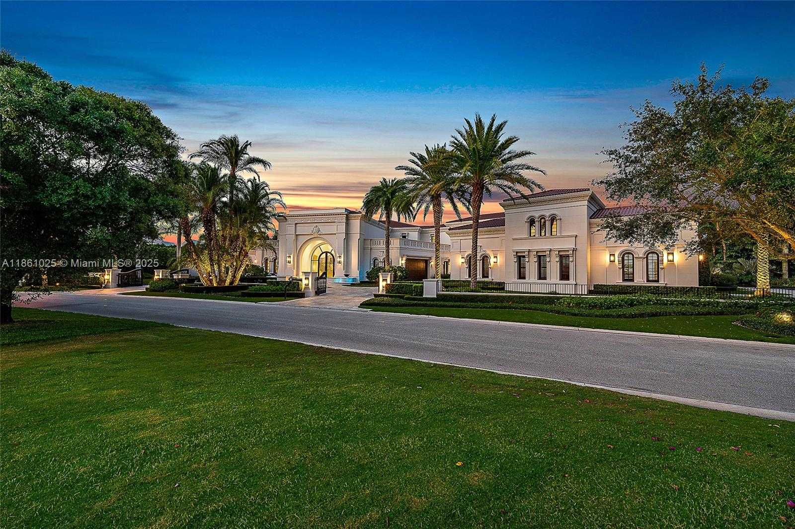 Small Image of 176 SPYGLASS LN, Jupiter Number 8