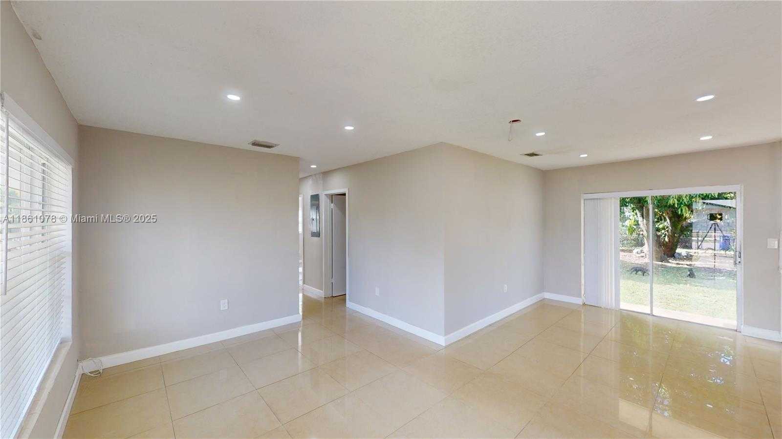Small Image of 3354 NORTH WEST 181ST ST, Miami Gardens Number 13