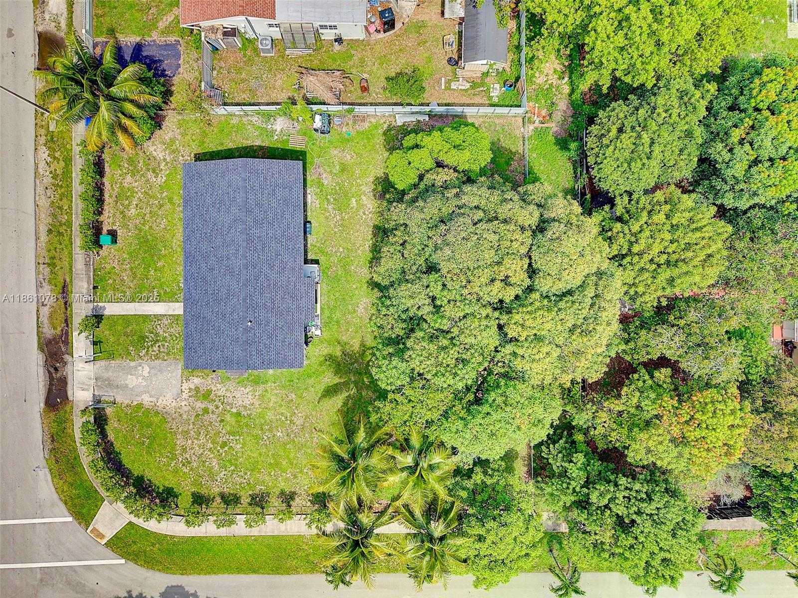 Small Image of 3354 NORTH WEST 181ST ST, Miami Gardens Number 29
