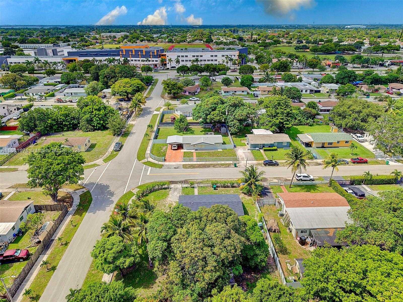 Small Image of 3354 NORTH WEST 181ST ST, Miami Gardens Number 30
