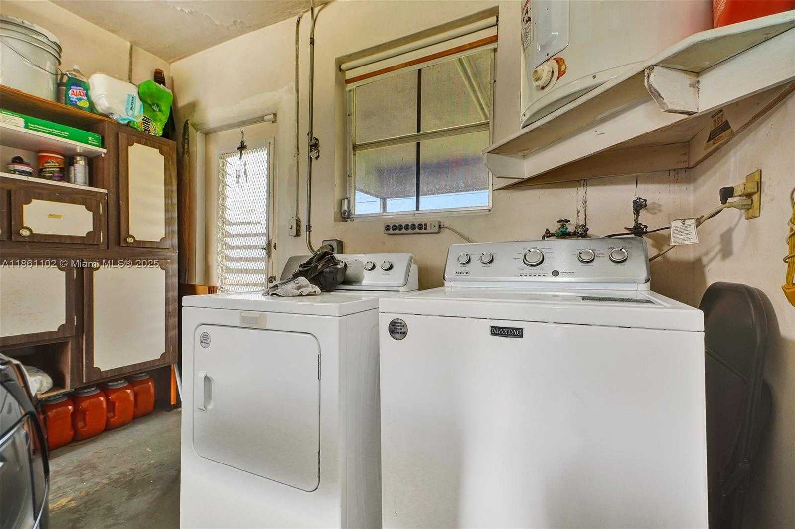 Small Image of 8571 NORTH WEST 15TH CT, Pembroke Pines Number 27