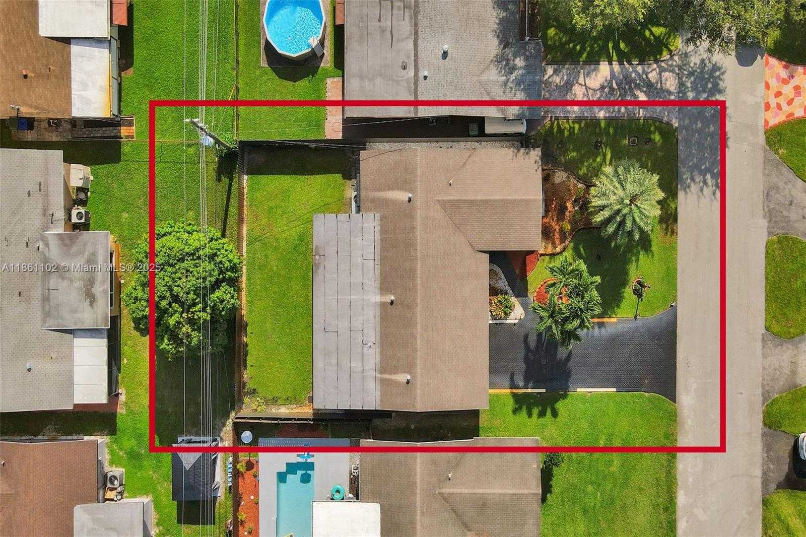 Small Image of 8571 NORTH WEST 15TH CT, Pembroke Pines Number 4