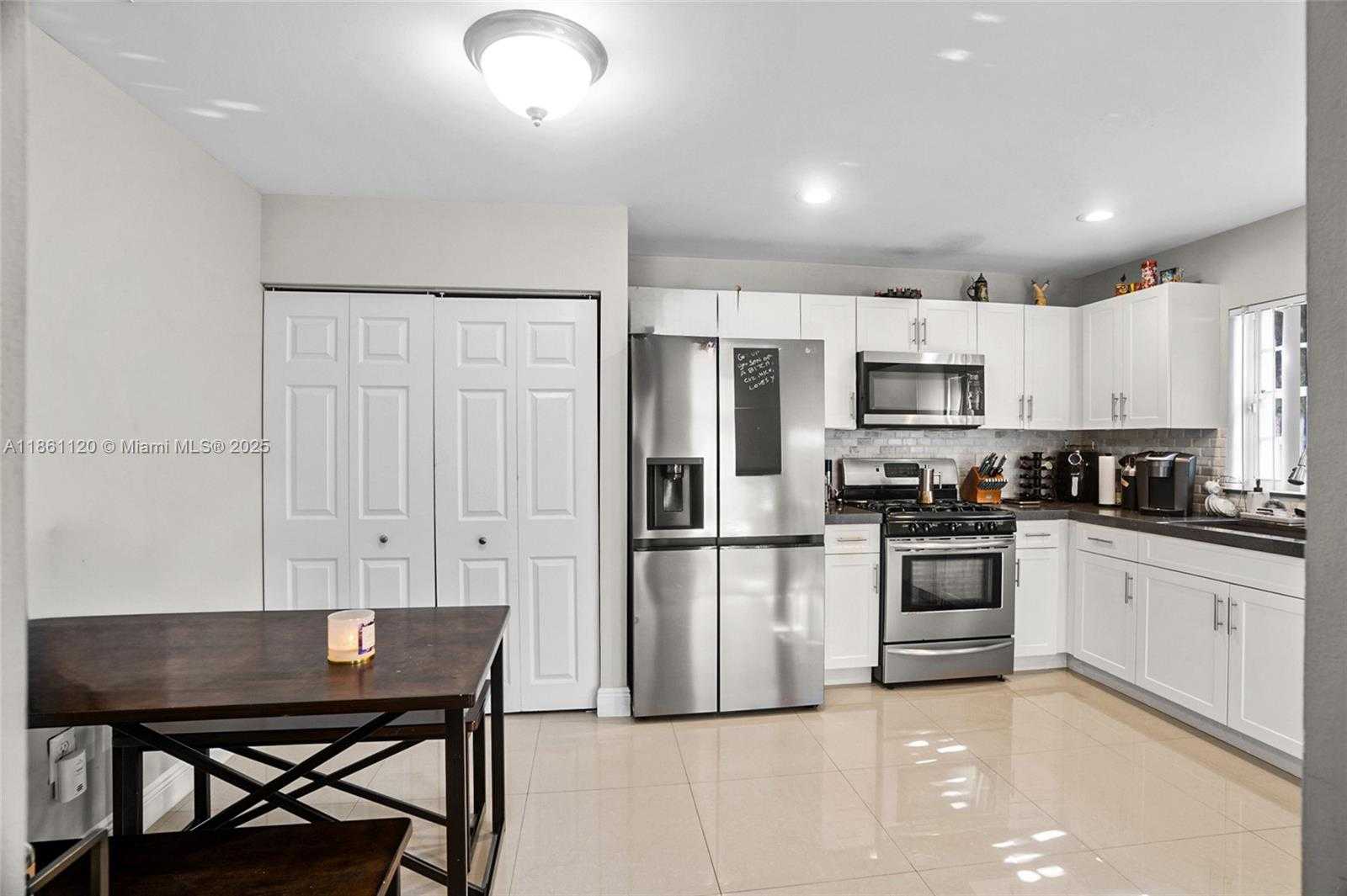 Small Image of 20110 NORTH WEST 83RD PL, Hialeah Number 13