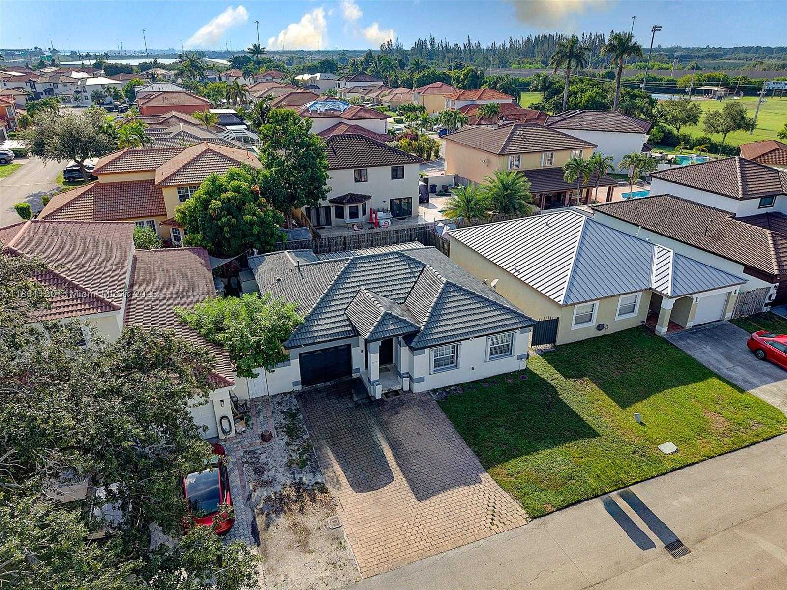 Small Image of 20110 NORTH WEST 83RD PL, Hialeah Number 29