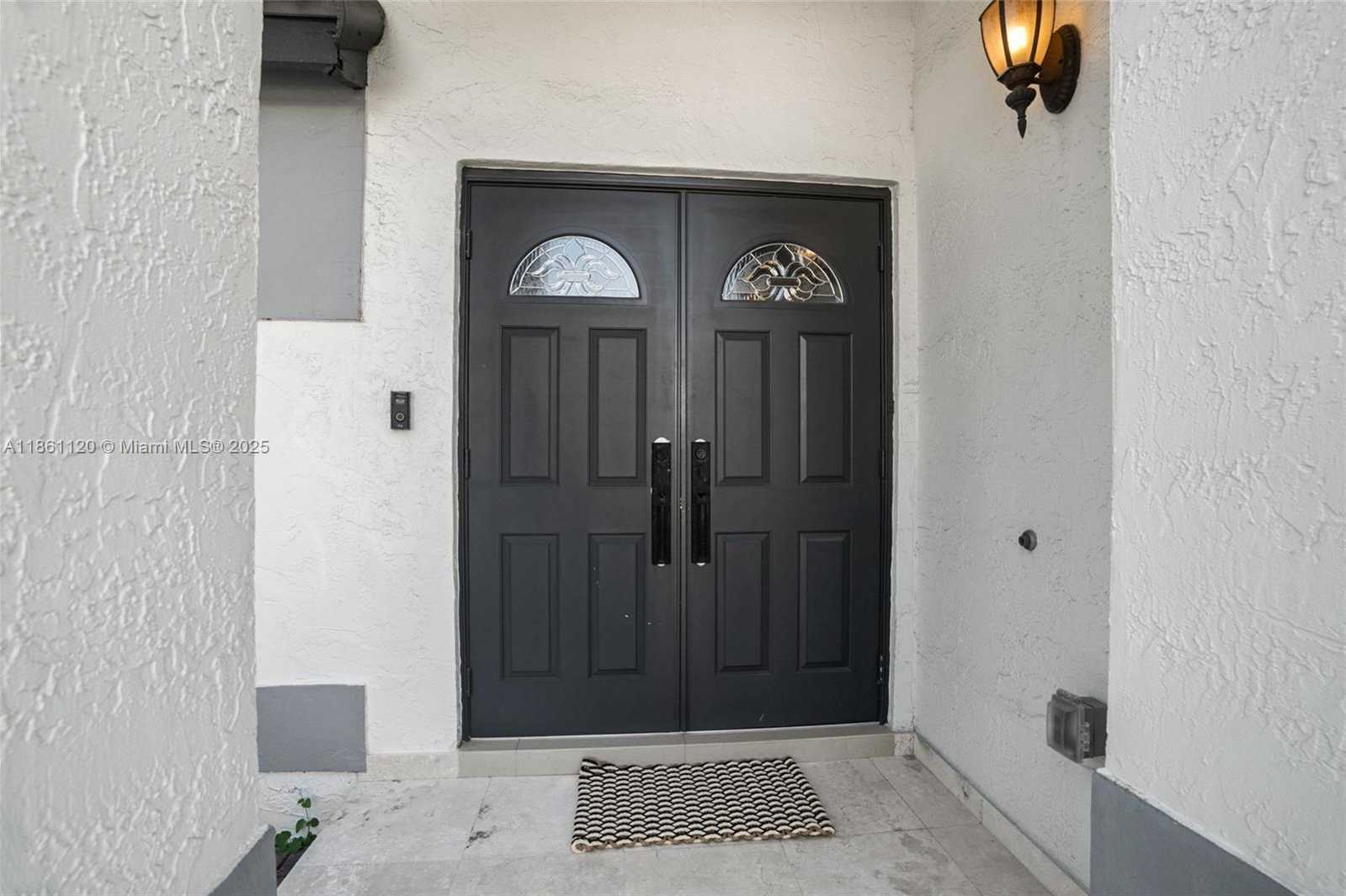 Small Image of 20110 NORTH WEST 83RD PL, Hialeah Number 4
