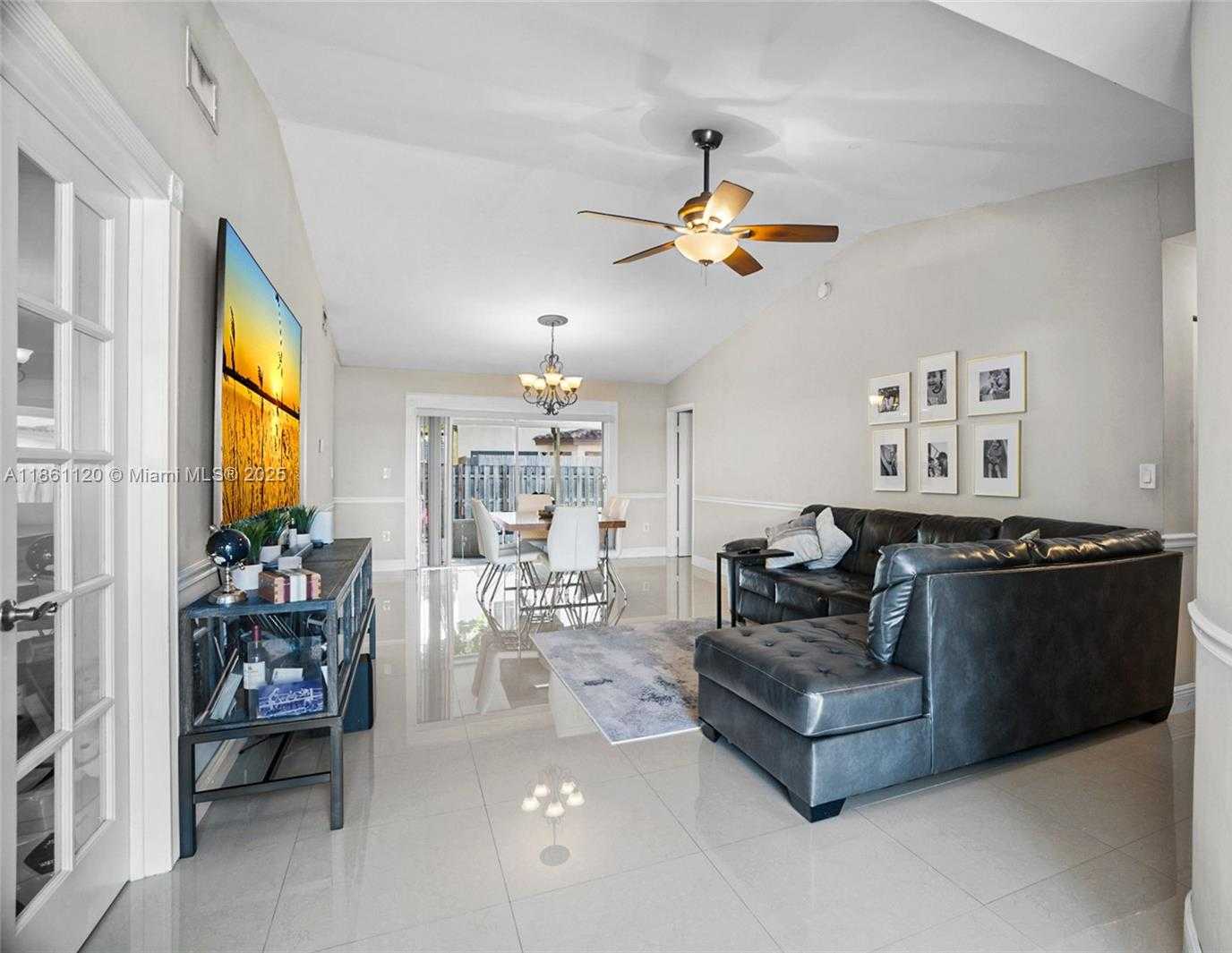 Small Image of 20110 NORTH WEST 83RD PL, Hialeah Number 5