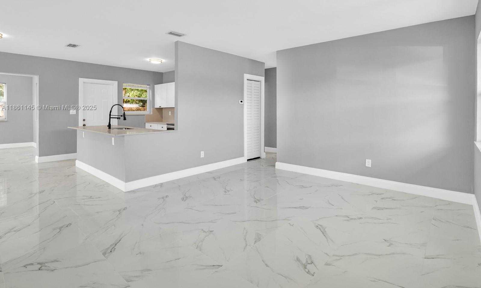 Small Image of 3781 NORTH WEST 192ND ST, Miami Gardens Number 11