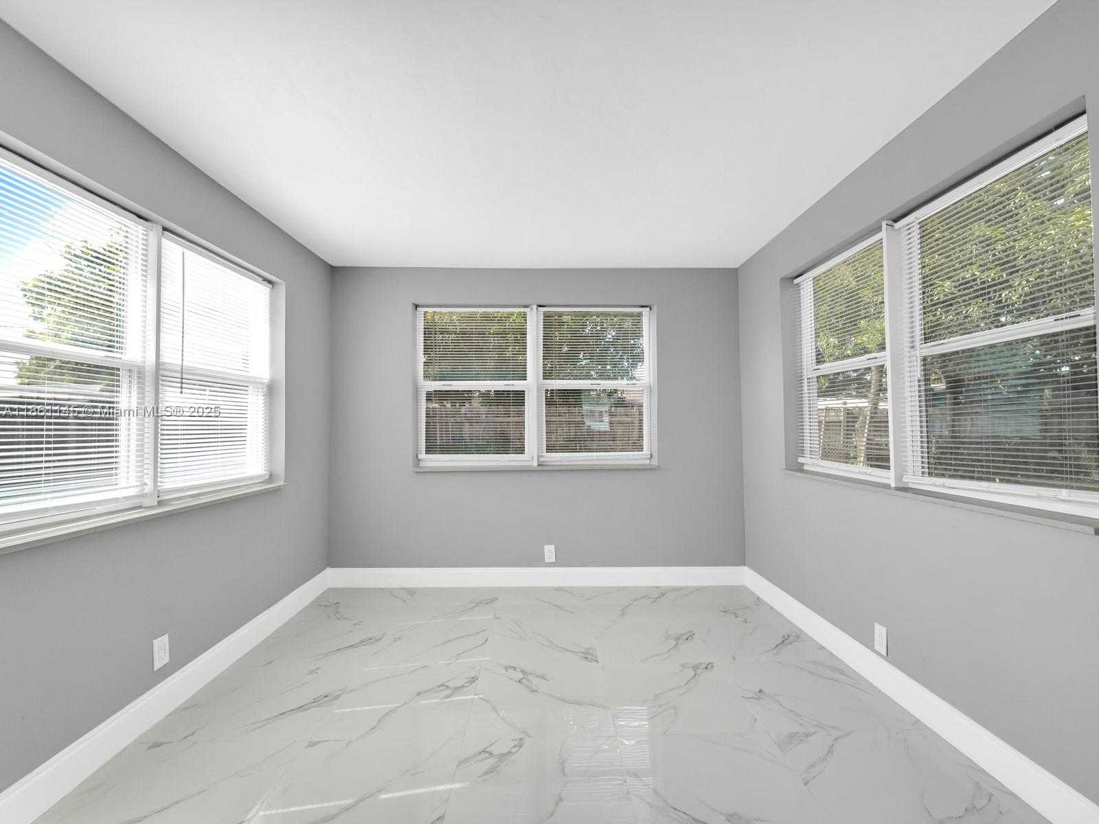 Small Image of 3781 NORTH WEST 192ND ST, Miami Gardens Number 15