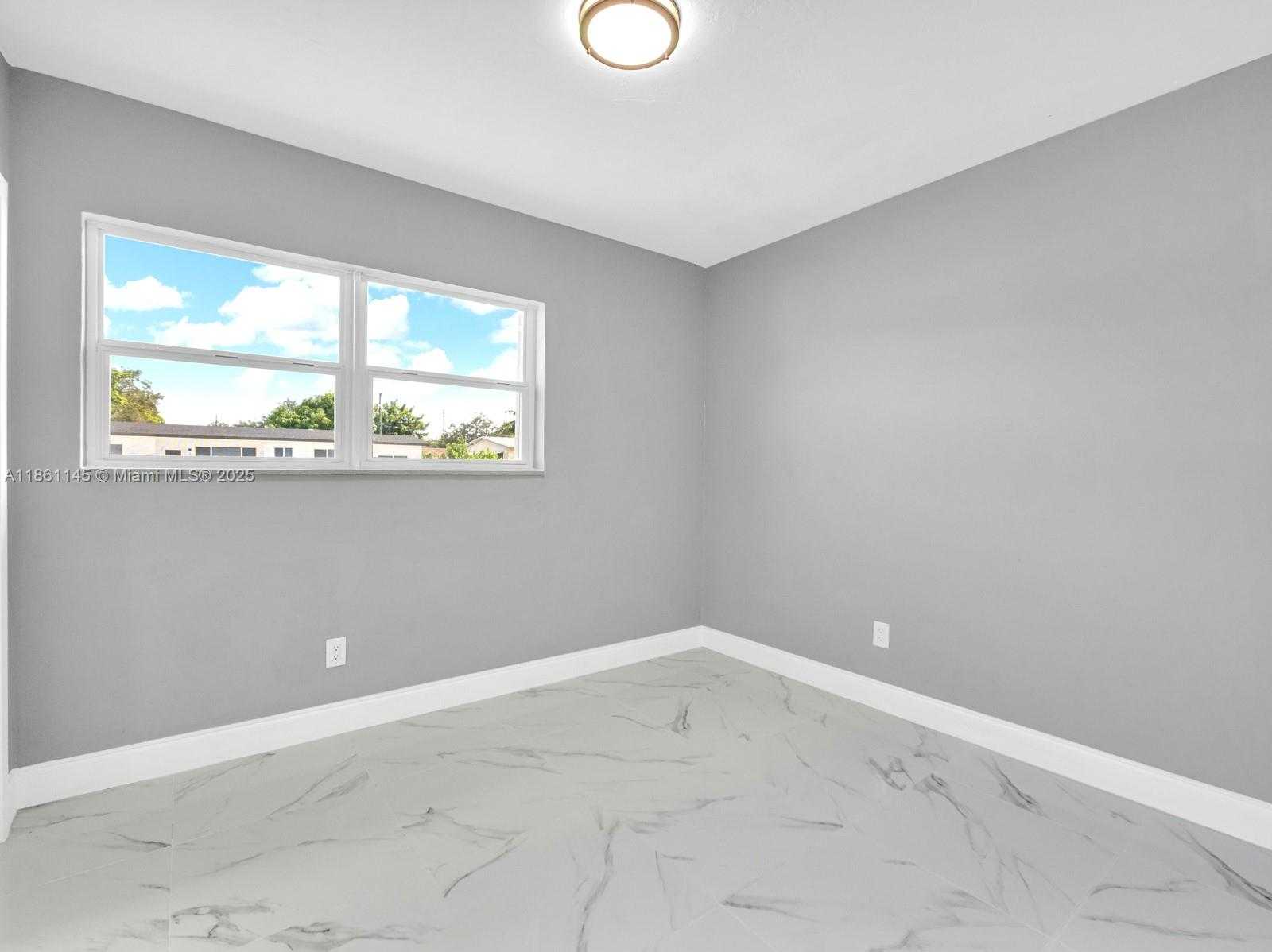 Small Image of 3781 NORTH WEST 192ND ST, Miami Gardens Number 27