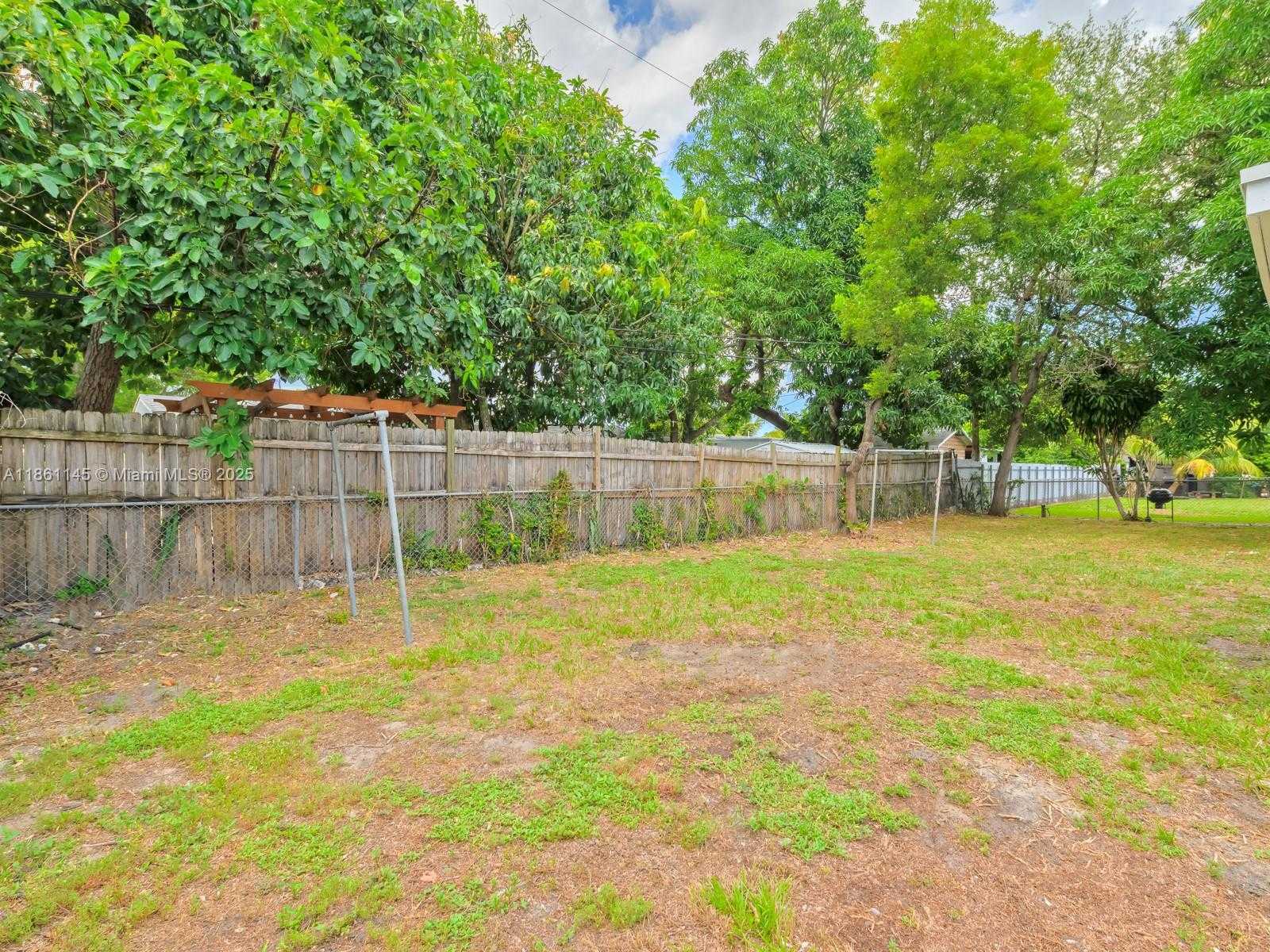 Small Image of 3781 NORTH WEST 192ND ST, Miami Gardens Number 29