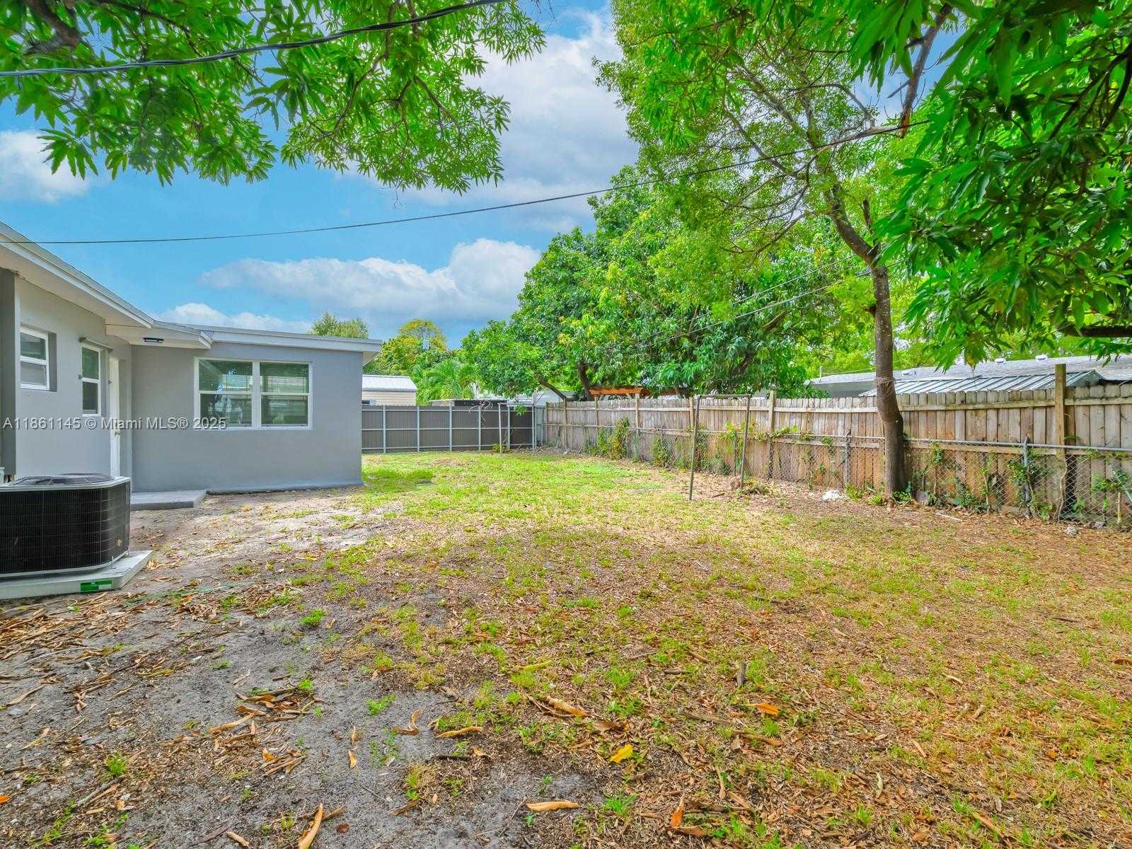 Small Image of 3781 NORTH WEST 192ND ST, Miami Gardens Number 30