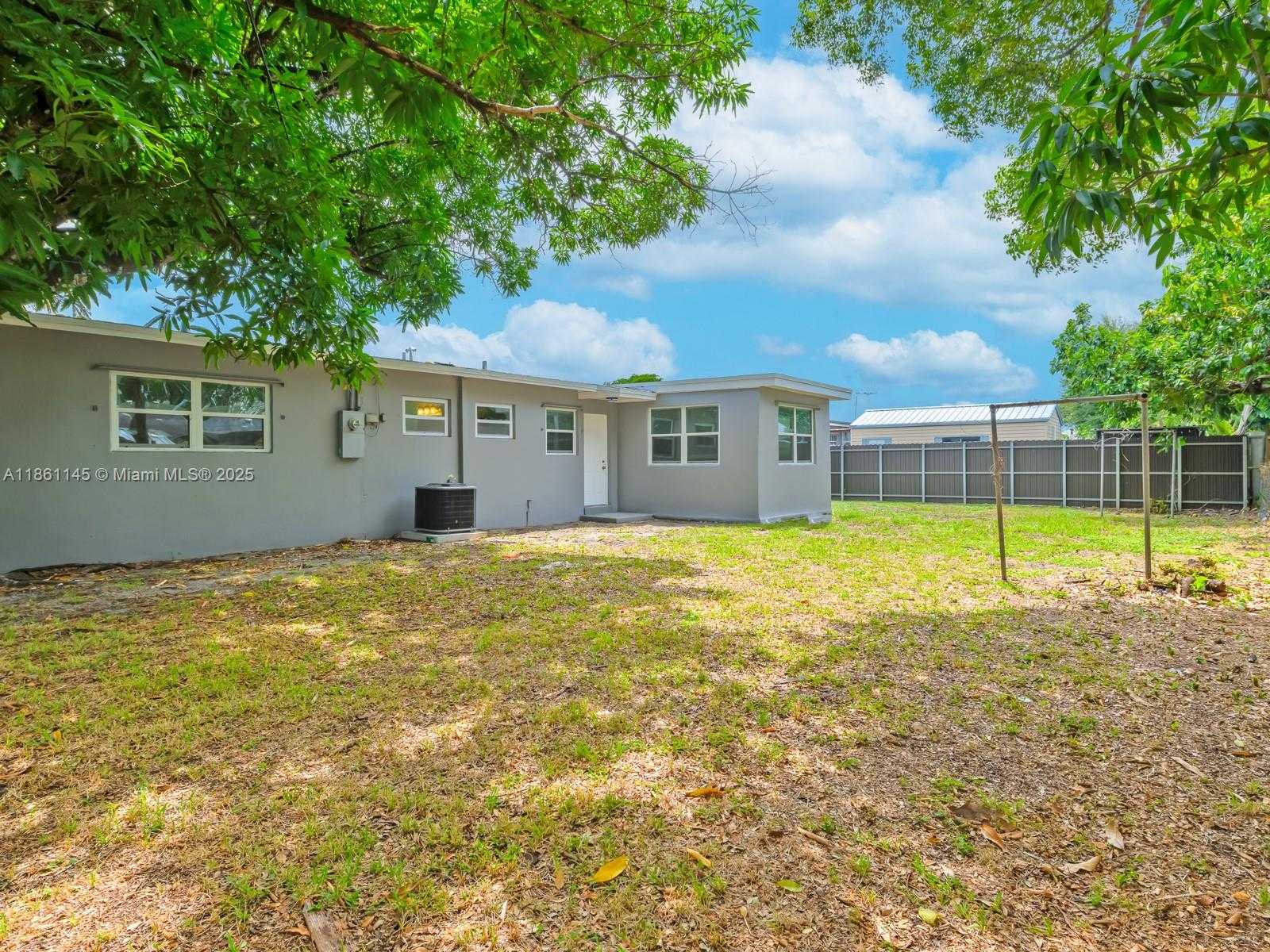 Small Image of 3781 NORTH WEST 192ND ST, Miami Gardens Number 31