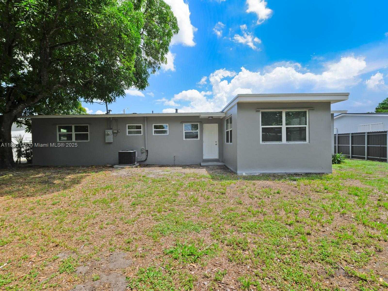 Small Image of 3781 NORTH WEST 192ND ST, Miami Gardens Number 32