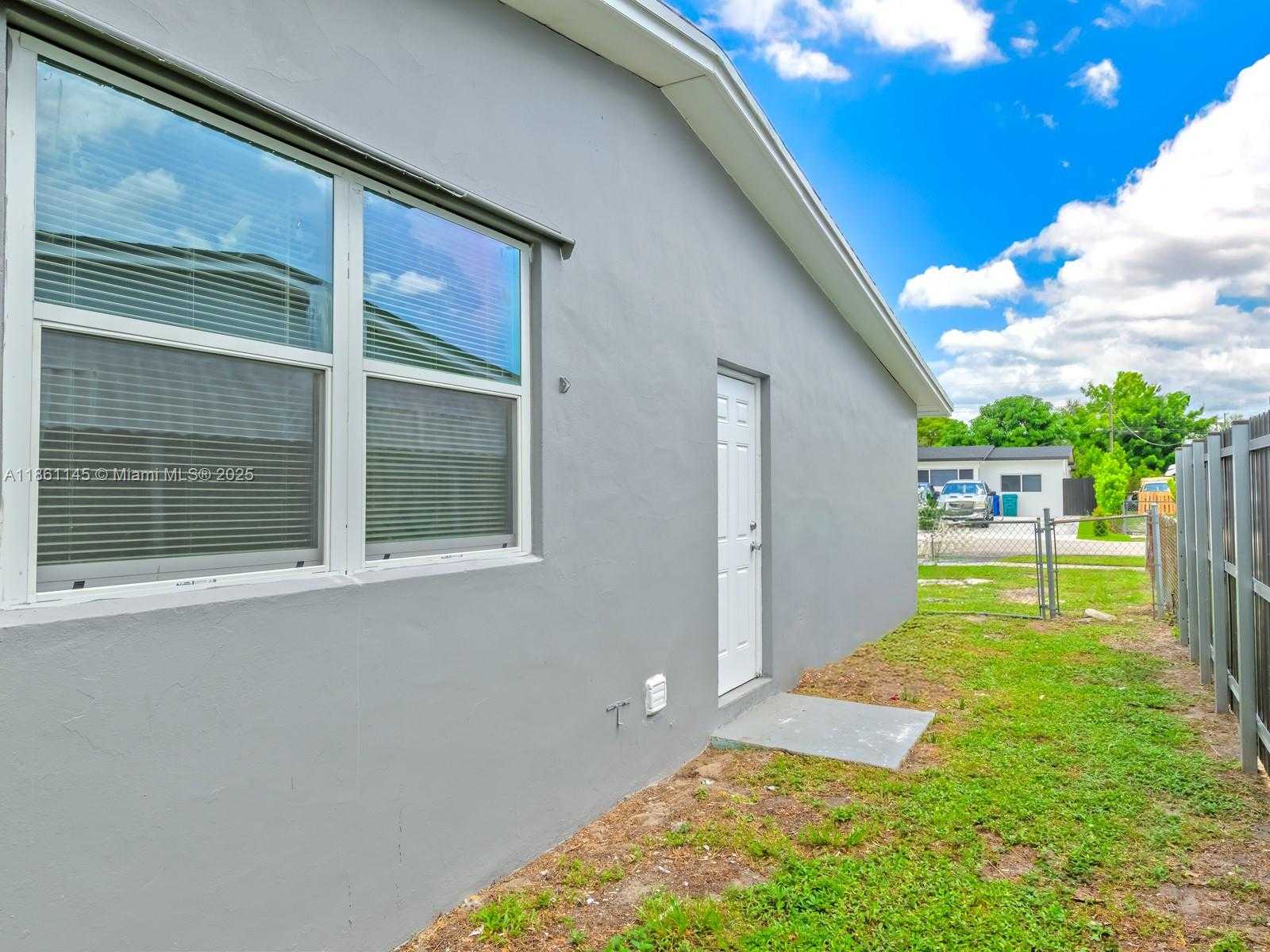 Small Image of 3781 NORTH WEST 192ND ST, Miami Gardens Number 34