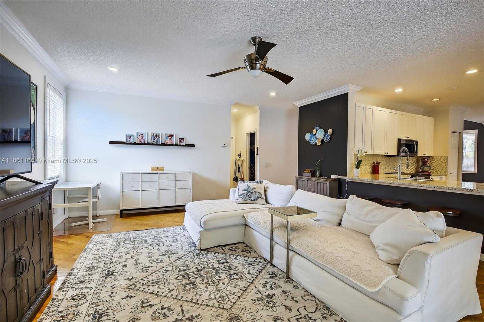 Small Image of 3989 PINEWOOD LN, Weston Number 10