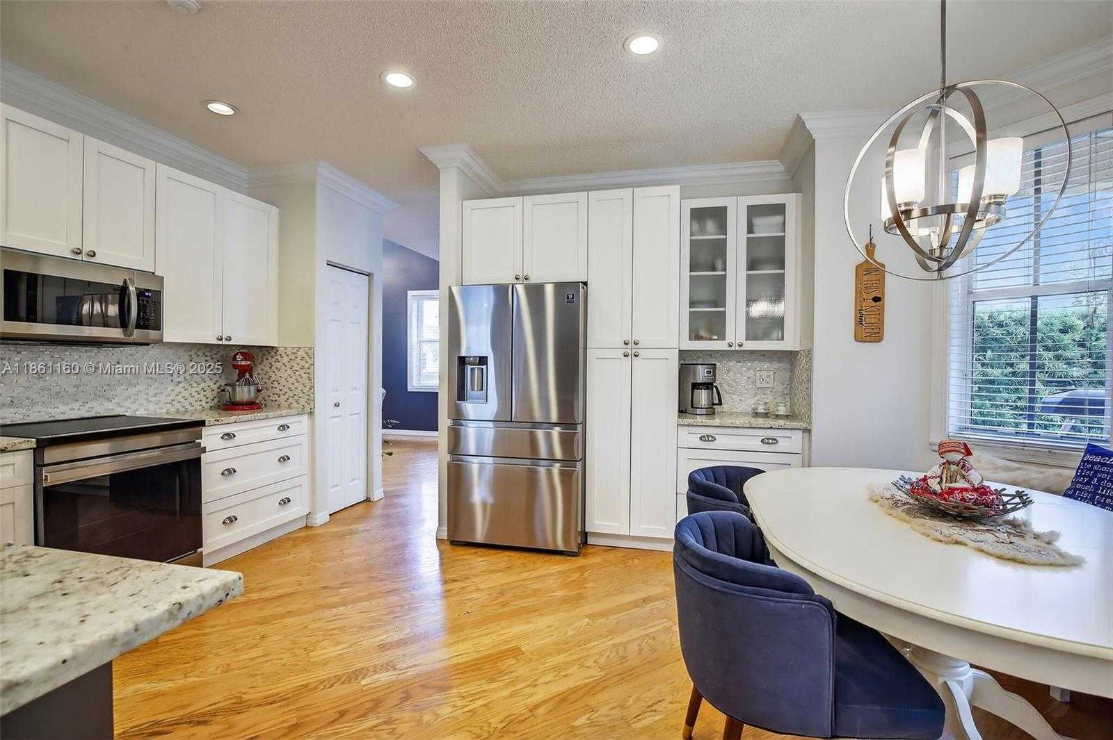 Small Image of 3989 PINEWOOD LN, Weston Number 11