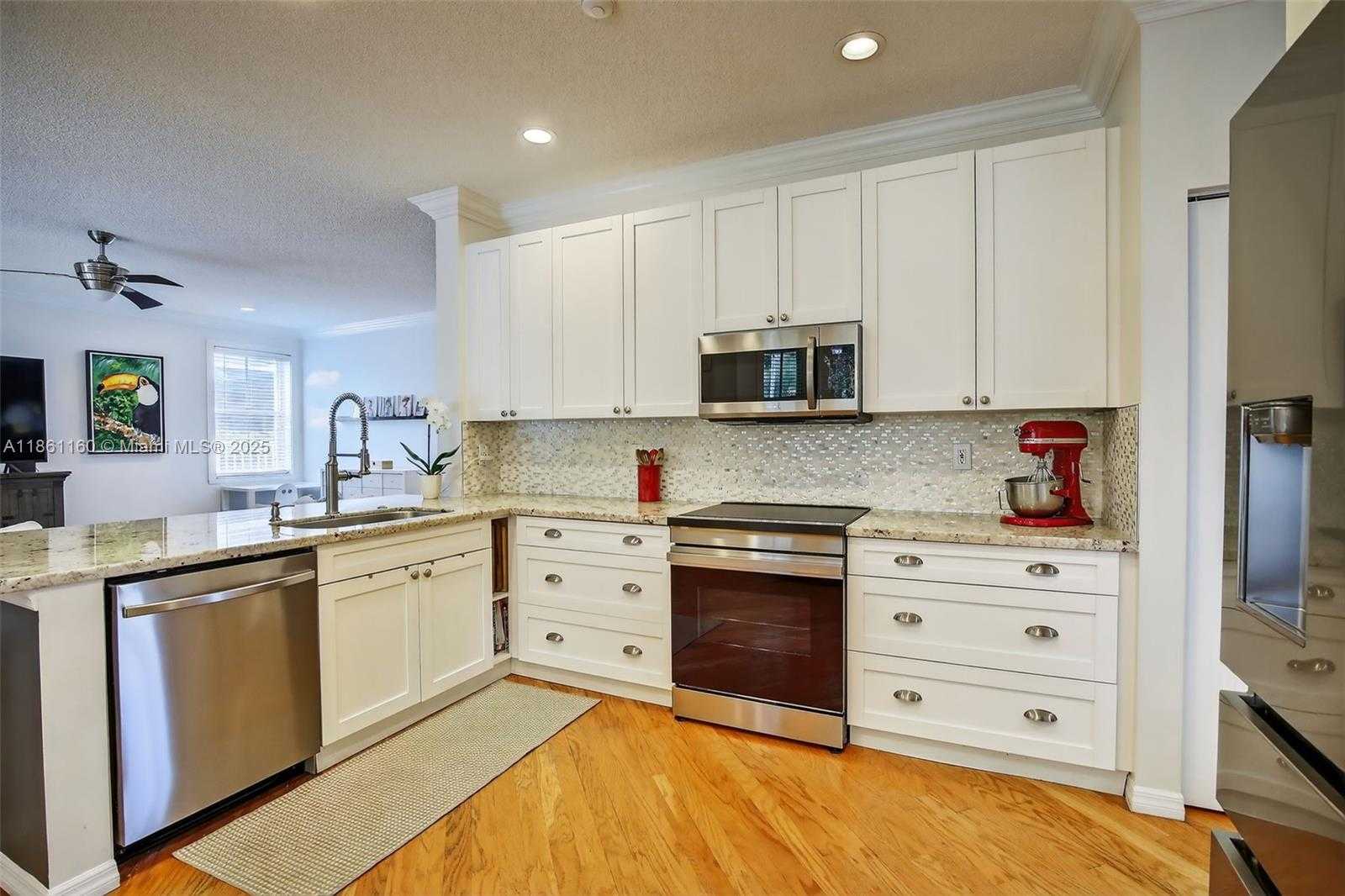 Small Image of 3989 PINEWOOD LN, Weston Number 14