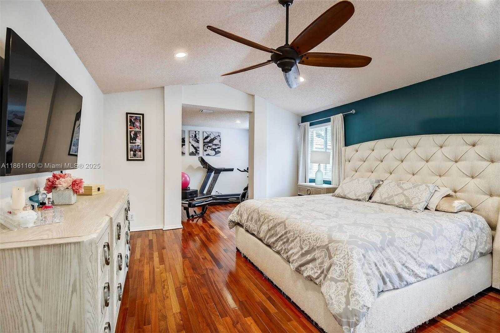 Small Image of 3989 PINEWOOD LN, Weston Number 16