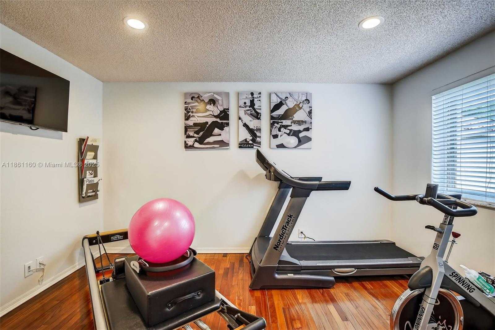 Small Image of 3989 PINEWOOD LN, Weston Number 20