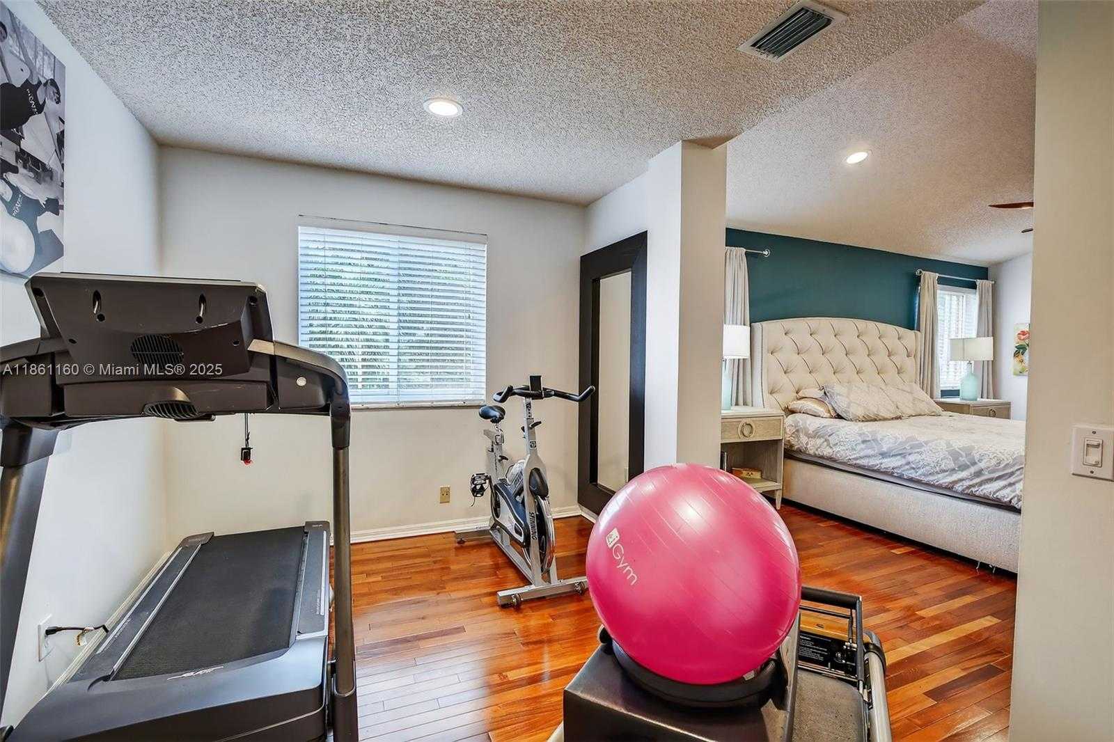Small Image of 3989 PINEWOOD LN, Weston Number 21