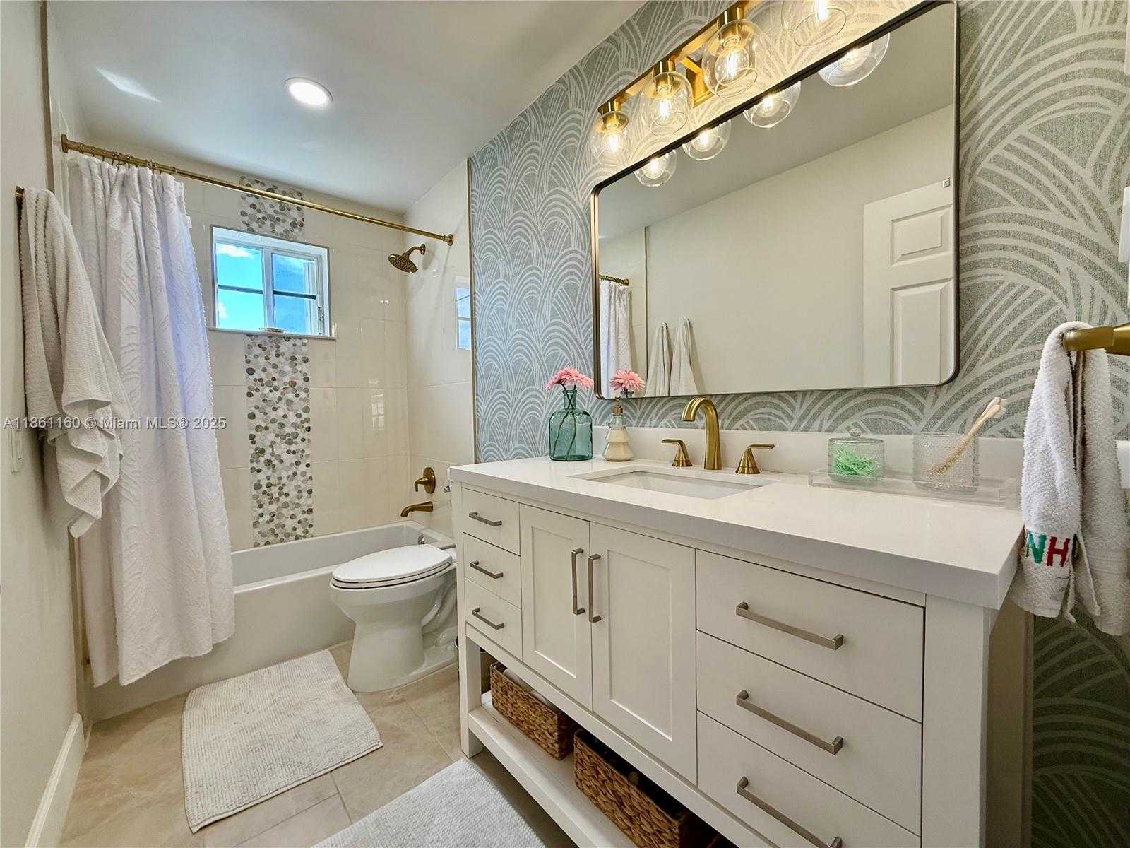 Small Image of 3989 PINEWOOD LN, Weston Number 29