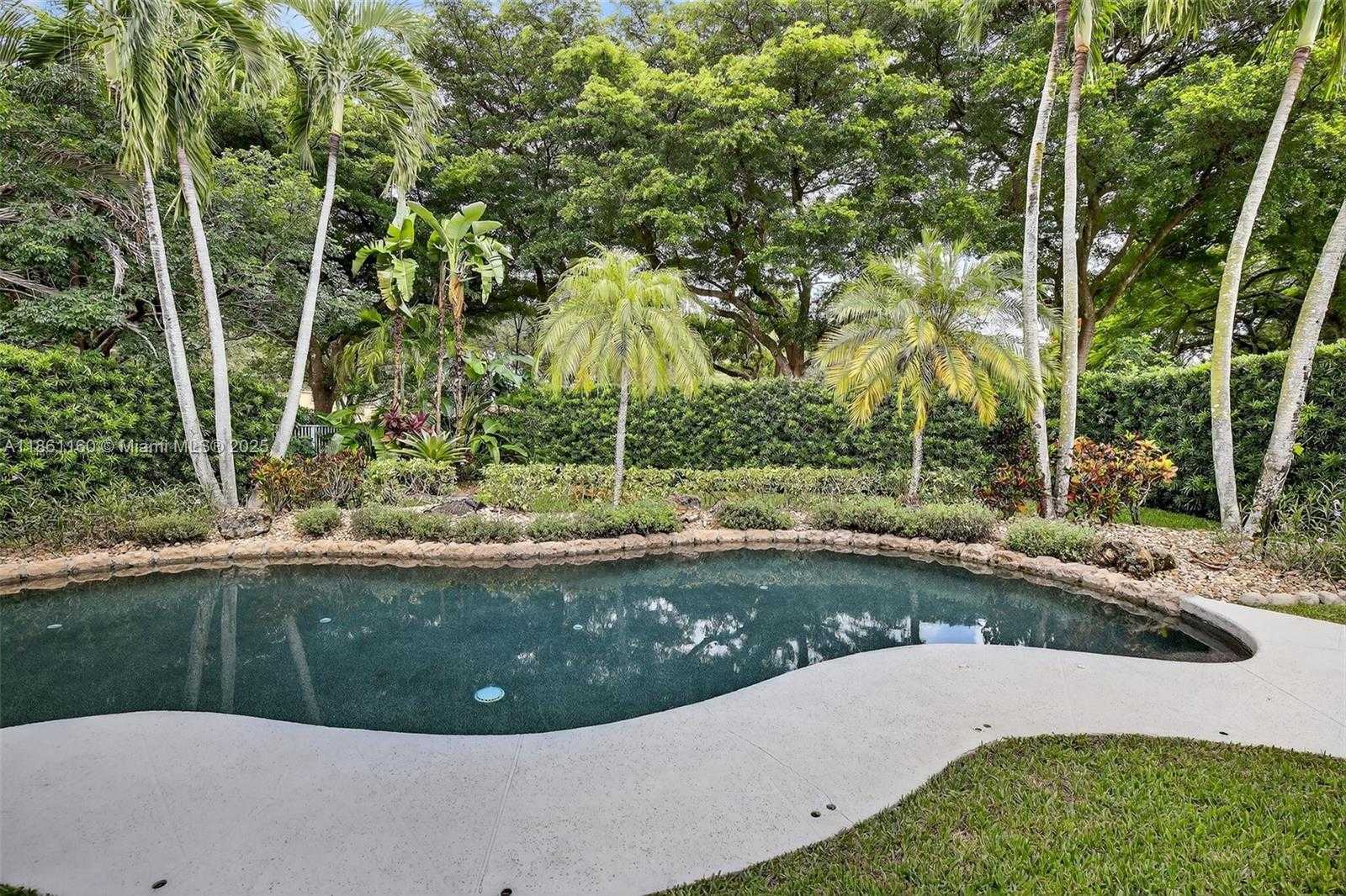 Small Image of 3989 PINEWOOD LN, Weston Number 37