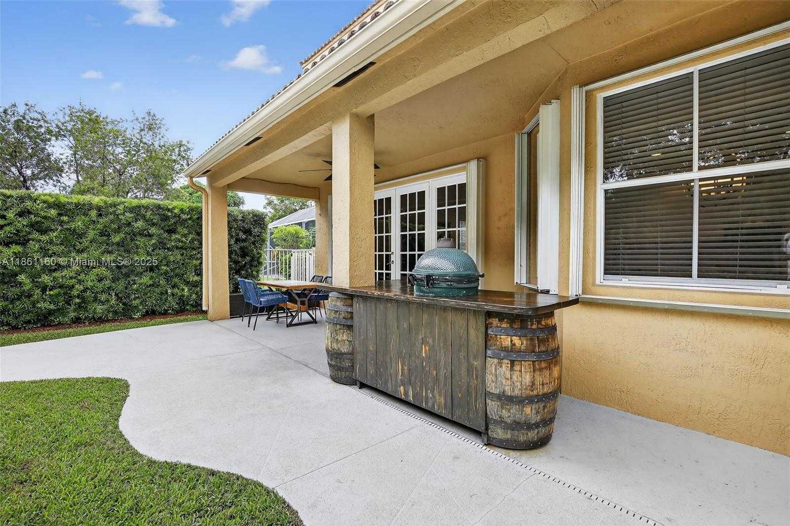 Small Image of 3989 PINEWOOD LN, Weston Number 38